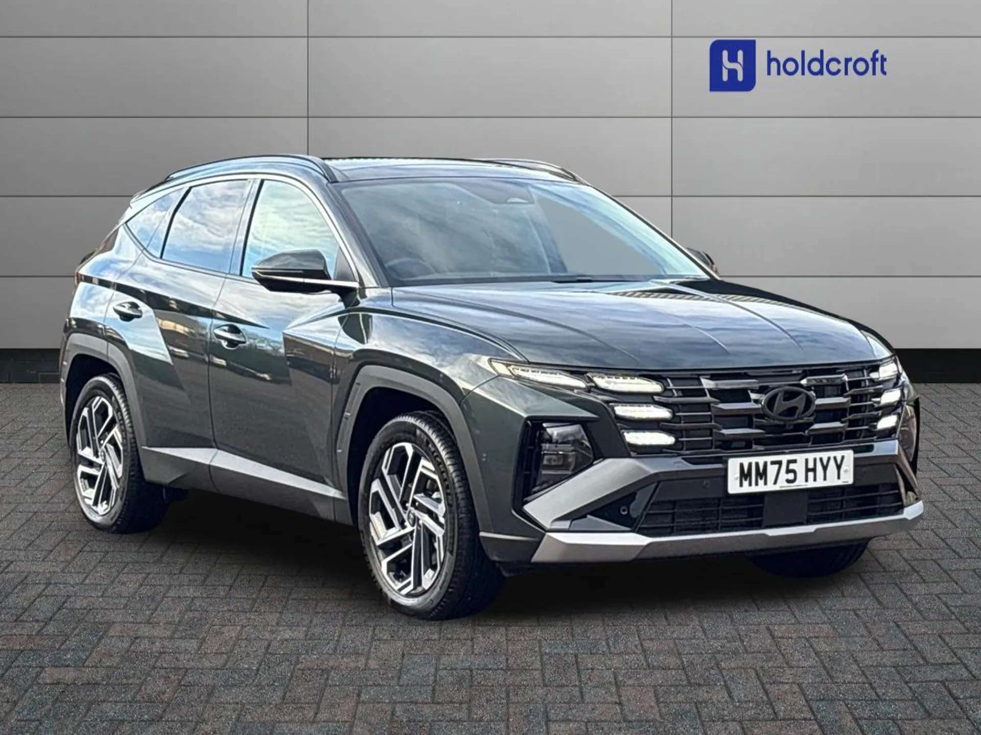 A 2025 HYUNDAI TUCSON 1.6T 239 Hybrid Ultimate 5dr Auto - ZERO DEPOSIT FINANCE AND CASHBACK AVAILABLE A 2025 HYUNDAI TUCSON 1.6T 239 Hybrid Ultimate 5dr Auto - ZERO DEPOSIT FINANCE AND CASHBACK AVAILABLE