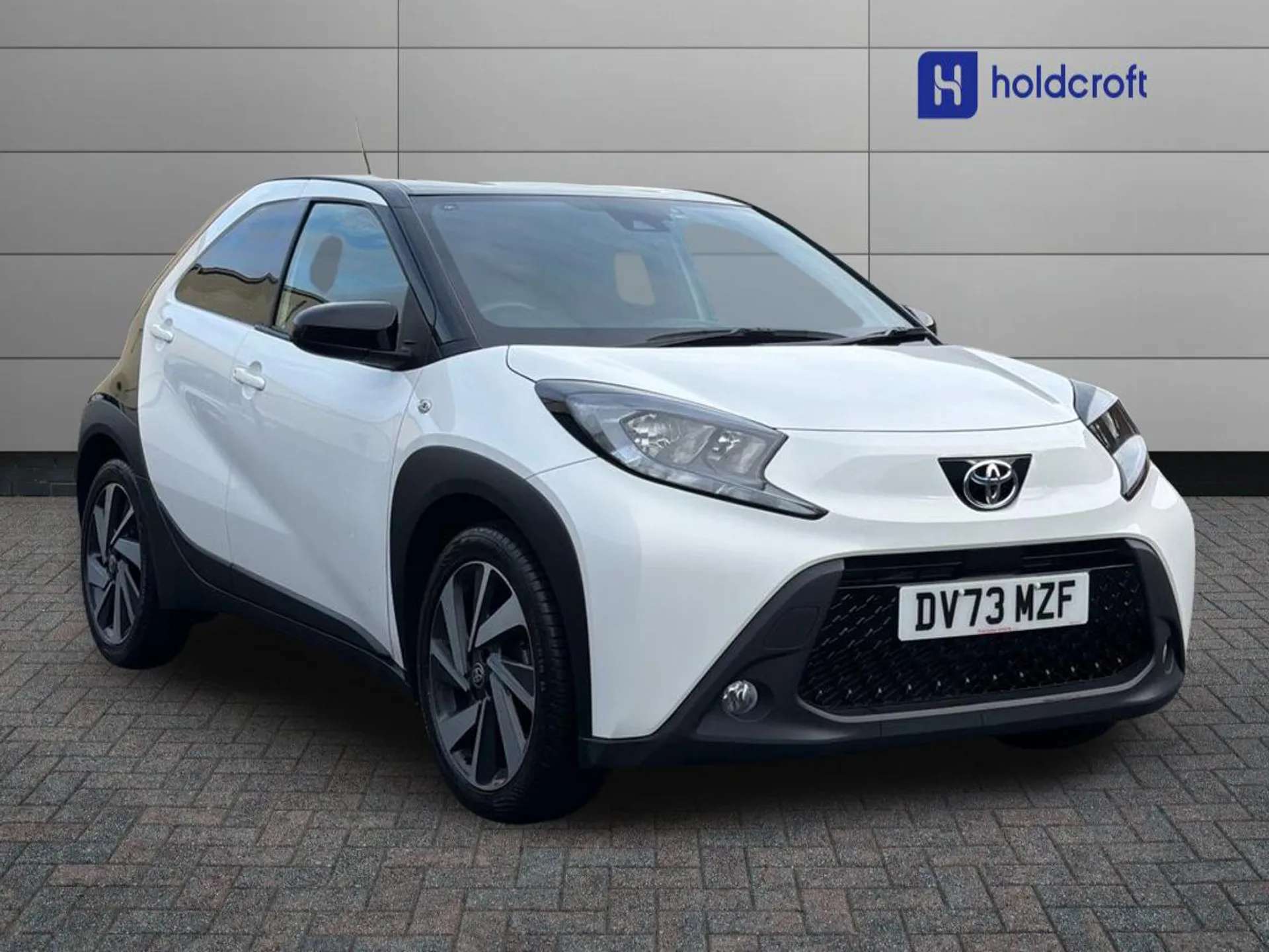 A 2023 TOYOTA AYGO X 1.0 VVT-i Edge 5dr A 2023 TOYOTA AYGO X 1.0 VVT-i Edge 5dr