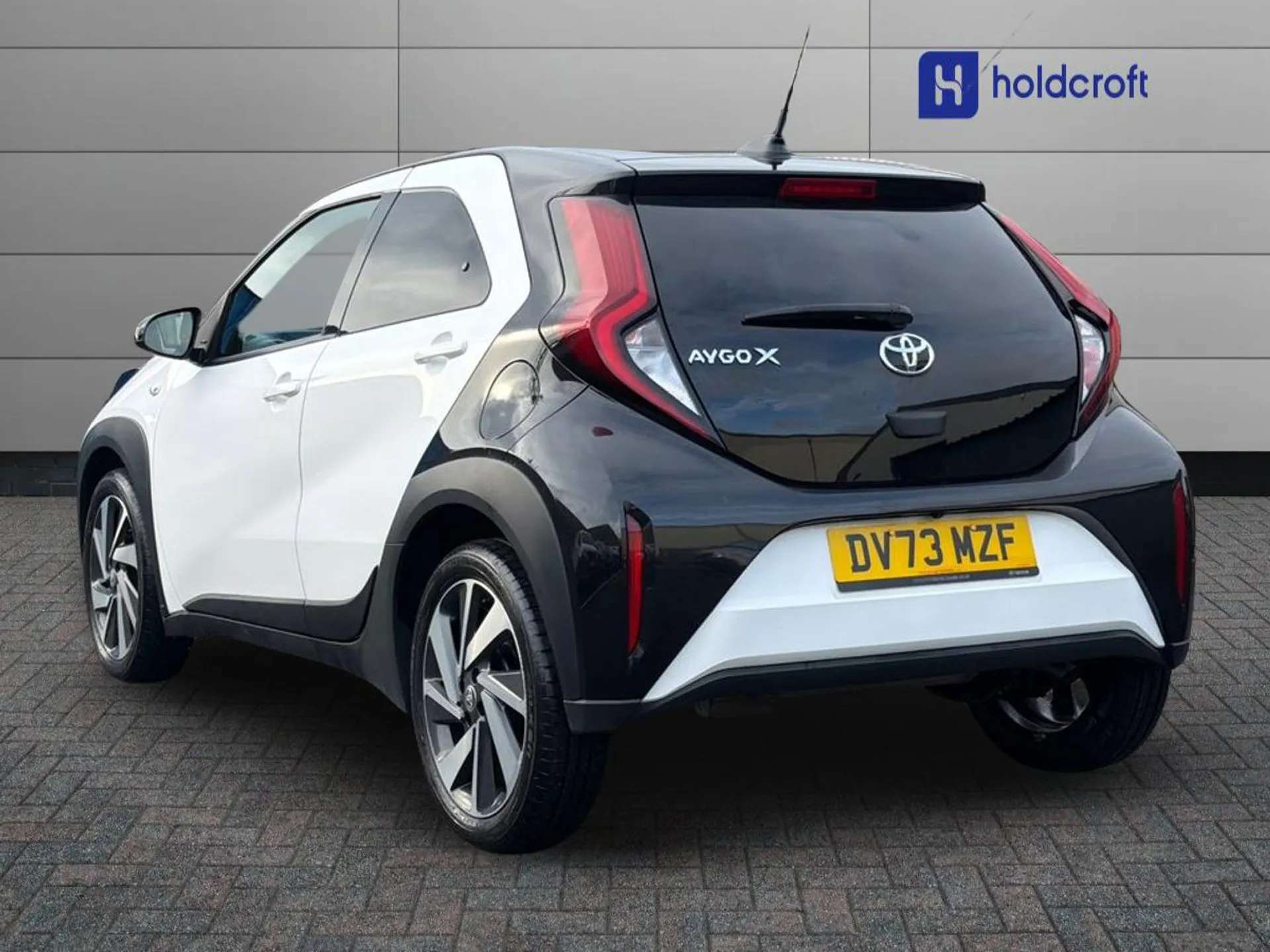 A 2023 TOYOTA AYGO X 1.0 VVT-i Edge 5dr A 2023 TOYOTA AYGO X 1.0 VVT-i Edge 5dr