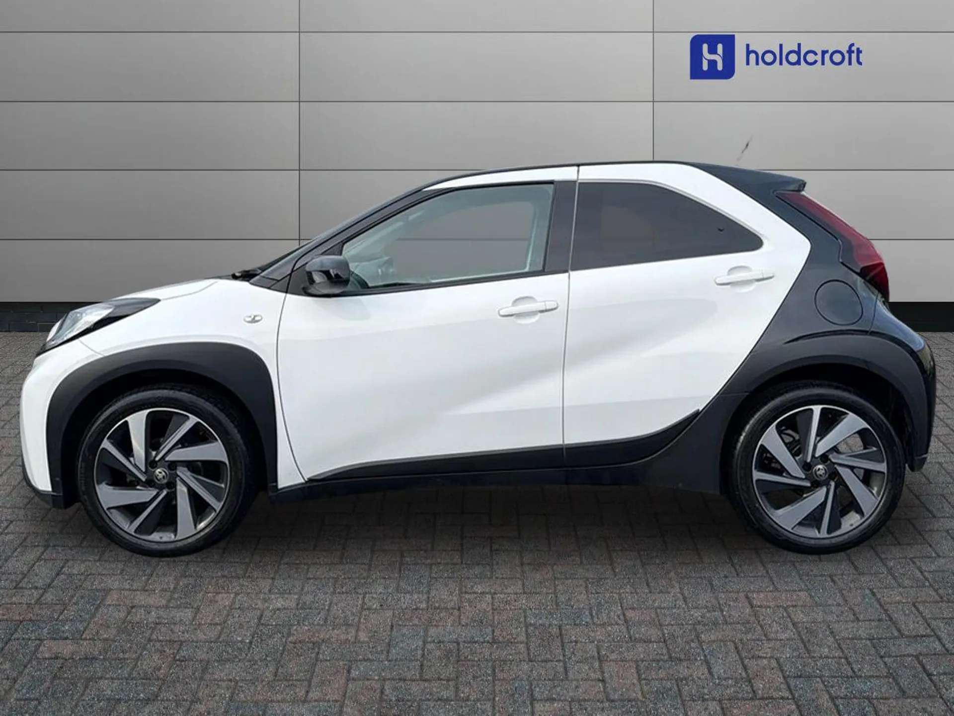 2023 TOYOTA AYGO X 2023 TOYOTA AYGO X