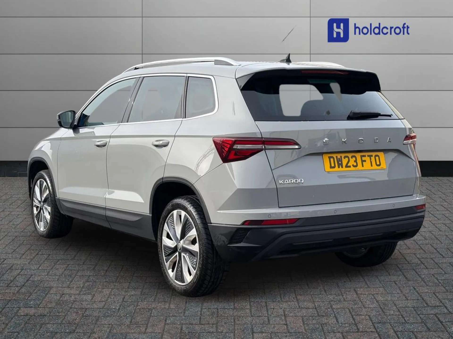 A 2023 SKODA KAROQ 1.5 TSI SE L 5dr DSG A 2023 SKODA KAROQ 1.5 TSI SE L 5dr DSG