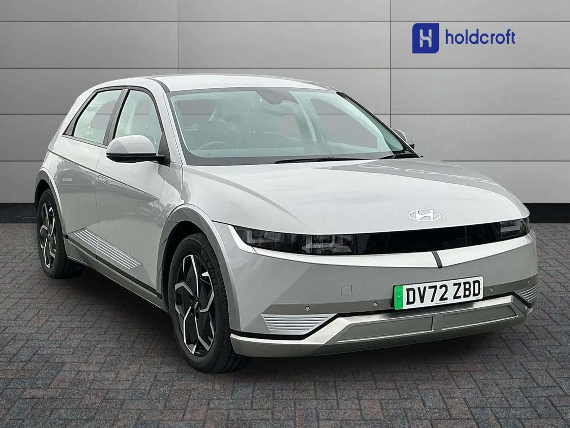 A 2023 HYUNDAI IONIQ 5 168kW Premium 77 kWh 5dr Auto - ZERO DEPOSIT FINANCE & CASHBACK AVAILABLE A 2023 HYUNDAI IONIQ 5 168kW Premium 77 kWh 5dr Auto - ZERO DEPOSIT FINANCE & CASHBACK AVAILABLE