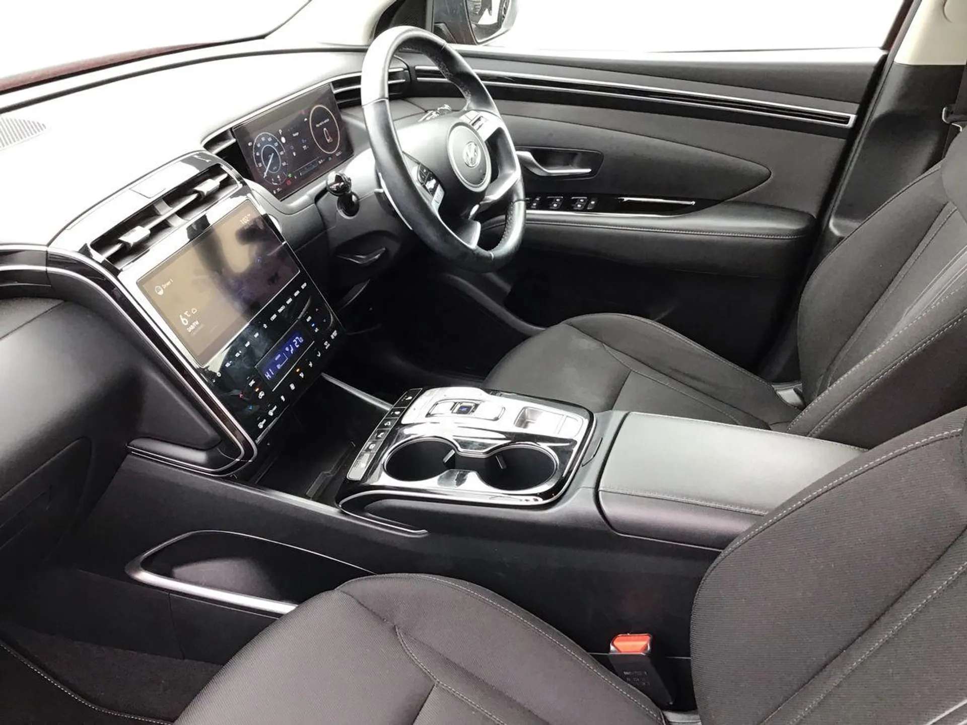 A 2022 HYUNDAI TUCSON 1.6 TGDi Plug-in Hybrid Premium 5dr 4WD Auto - ZERO DEPOSIT FINANCE & CASHBACK AVAILABLE A 2022 HYUNDAI TUCSON 1.6 TGDi Plug-in Hybrid Premium 5dr 4WD Auto - ZERO DEPOSIT FINANCE & CASHBACK AVAILABLE