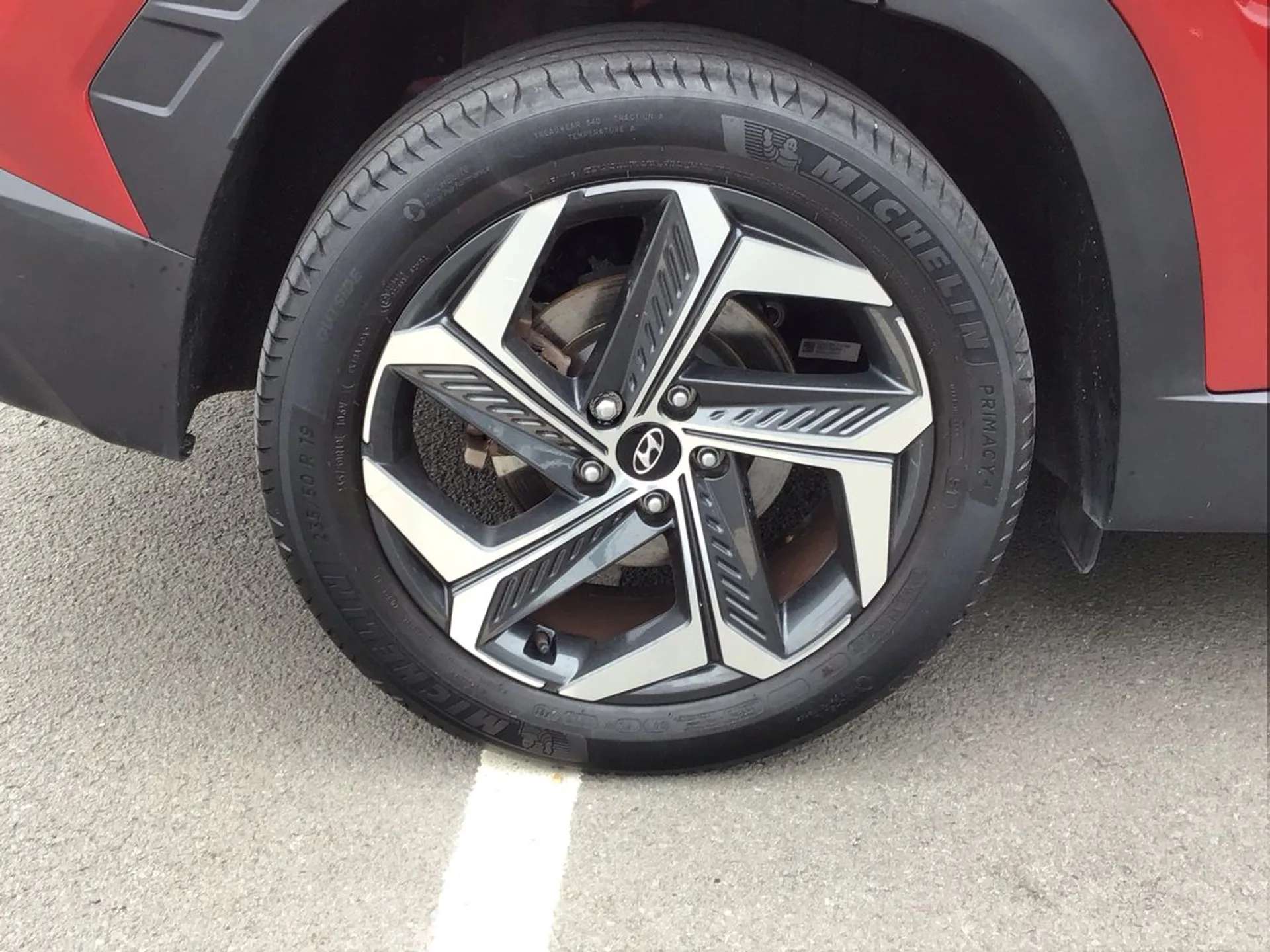 A 2022 HYUNDAI TUCSON 1.6 TGDi Plug-in Hybrid Premium 5dr 4WD Auto - ZERO DEPOSIT FINANCE & CASHBACK AVAILABLE A 2022 HYUNDAI TUCSON 1.6 TGDi Plug-in Hybrid Premium 5dr 4WD Auto - ZERO DEPOSIT FINANCE & CASHBACK AVAILABLE