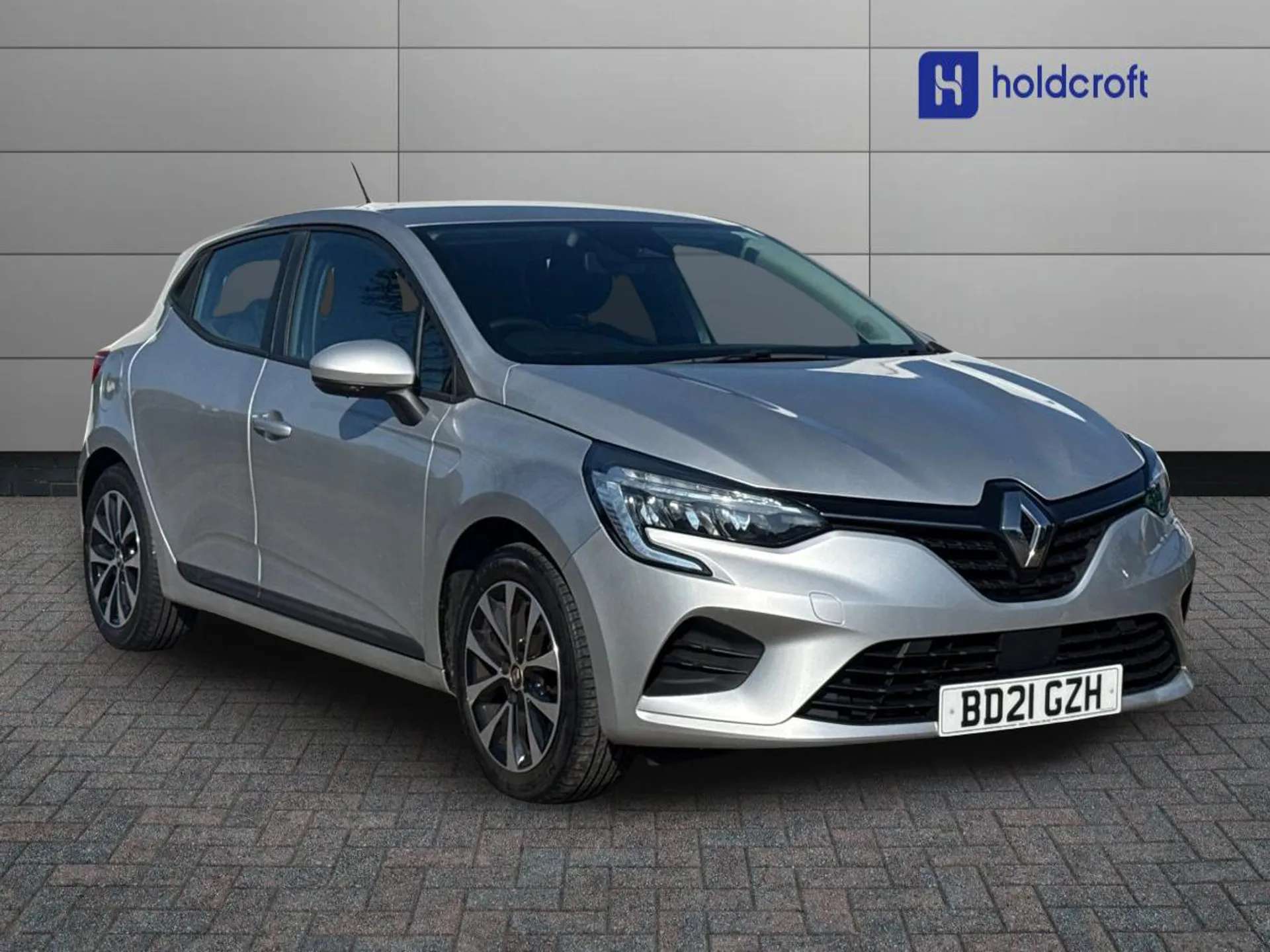 A 2021 RENAULT CLIO 1.0 TCe 90 Iconic 5dr Auto A 2021 RENAULT CLIO 1.0 TCe 90 Iconic 5dr Auto