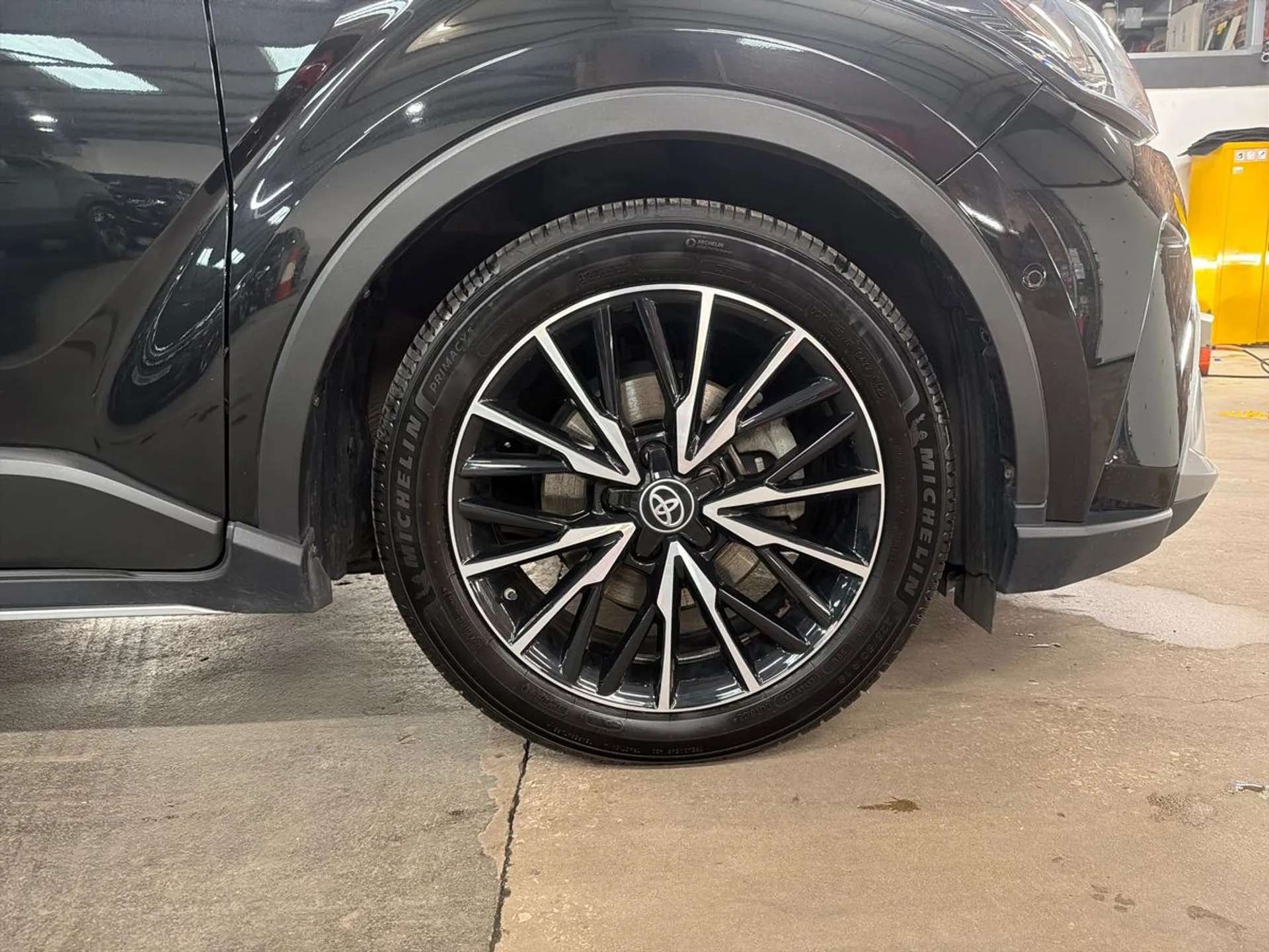 A 2020 TOYOTA C-HR 1.8 Hybrid Excel 5dr CVT A 2020 TOYOTA C-HR 1.8 Hybrid Excel 5dr CVT