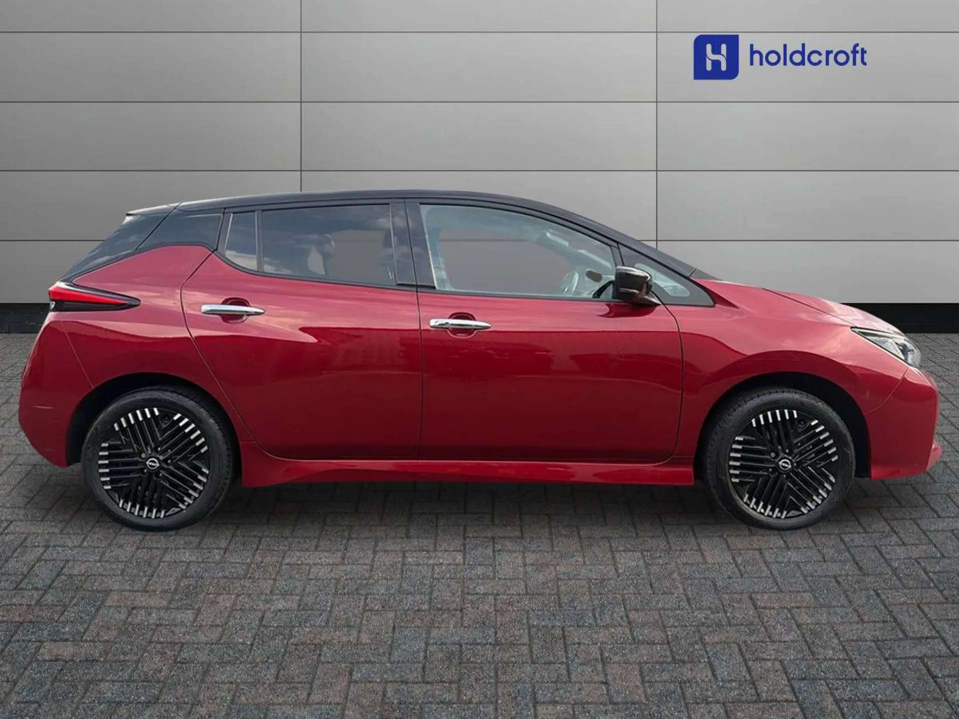 A 2022 NISSAN LEAF 160kW e+ Tekna 59kWh 5dr Auto A 2022 NISSAN LEAF 160kW e+ Tekna 59kWh 5dr Auto