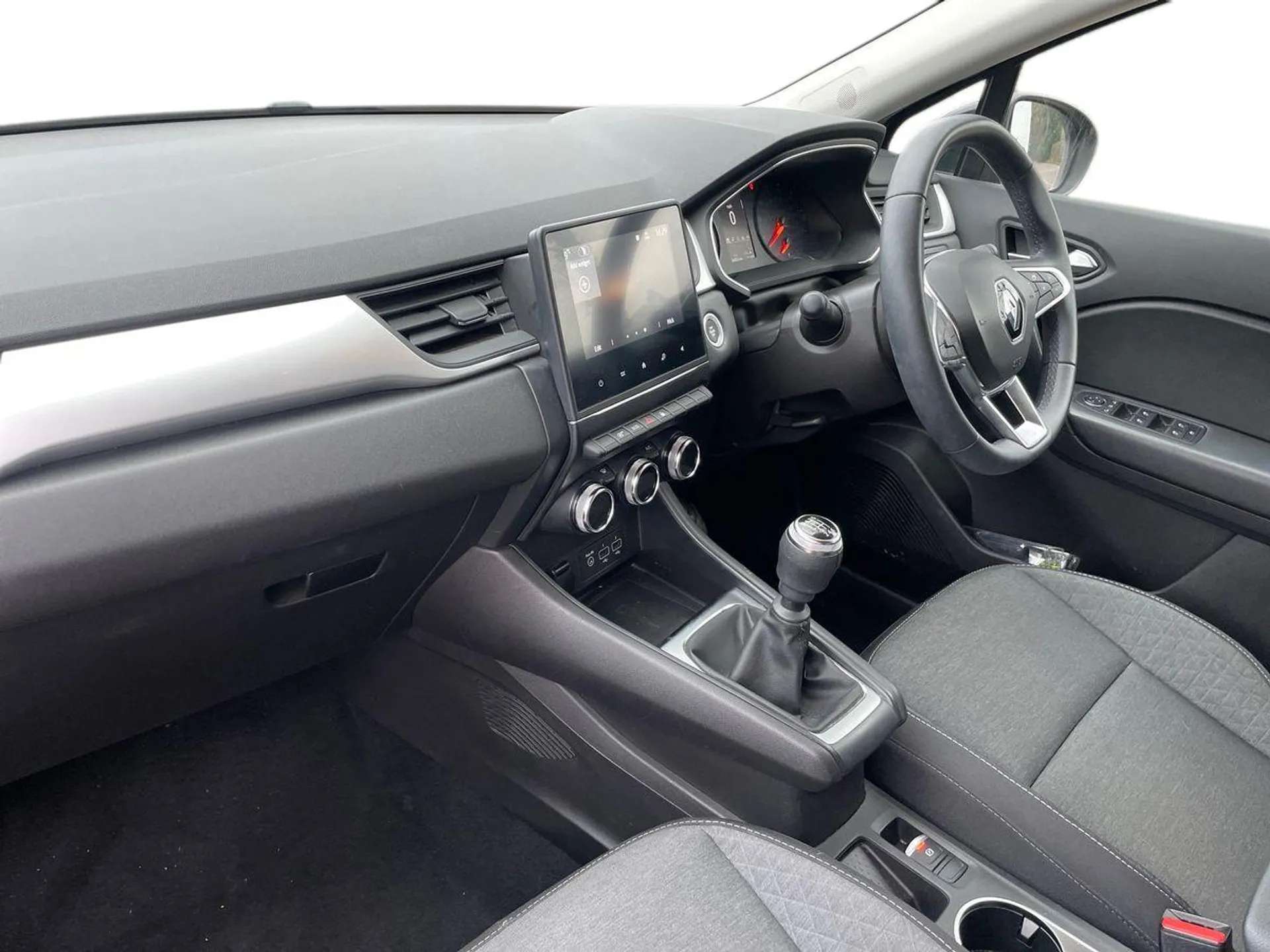 A 2022 RENAULT CAPTUR 1.0 TCE 90 Iconic 5dr A 2022 RENAULT CAPTUR 1.0 TCE 90 Iconic 5dr