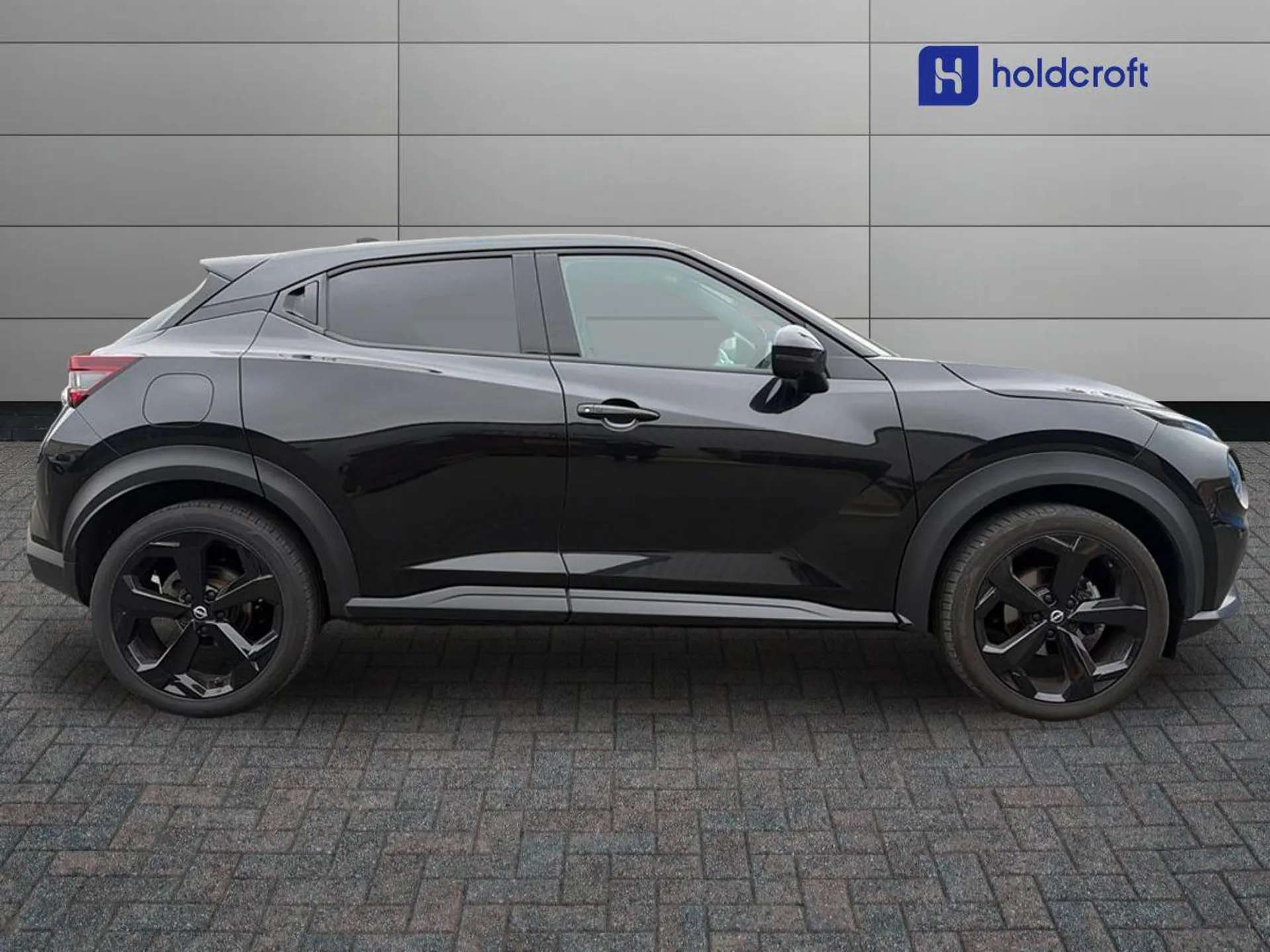 A 2025 NISSAN JUKE 1.0 DiG-T Tekna 5dr A 2025 NISSAN JUKE 1.0 DiG-T Tekna 5dr