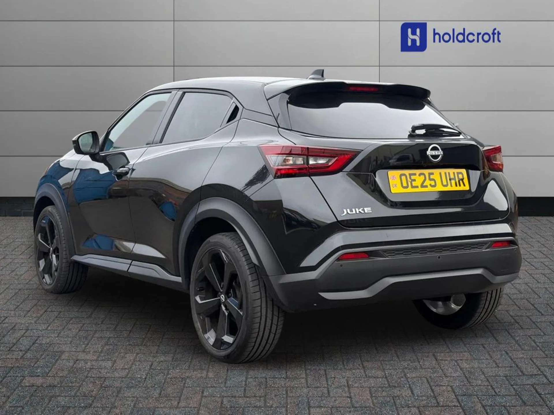 A 2025 NISSAN JUKE 1.0 DiG-T Tekna 5dr A 2025 NISSAN JUKE 1.0 DiG-T Tekna 5dr