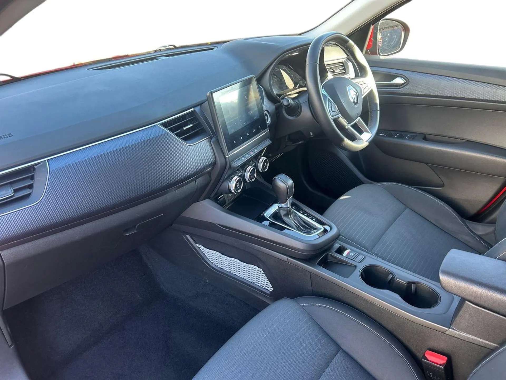 A 2022 RENAULT ARKANA 1.6 E-TECH Hybrid 145 Iconic 5dr Auto A 2022 RENAULT ARKANA 1.6 E-TECH Hybrid 145 Iconic 5dr Auto