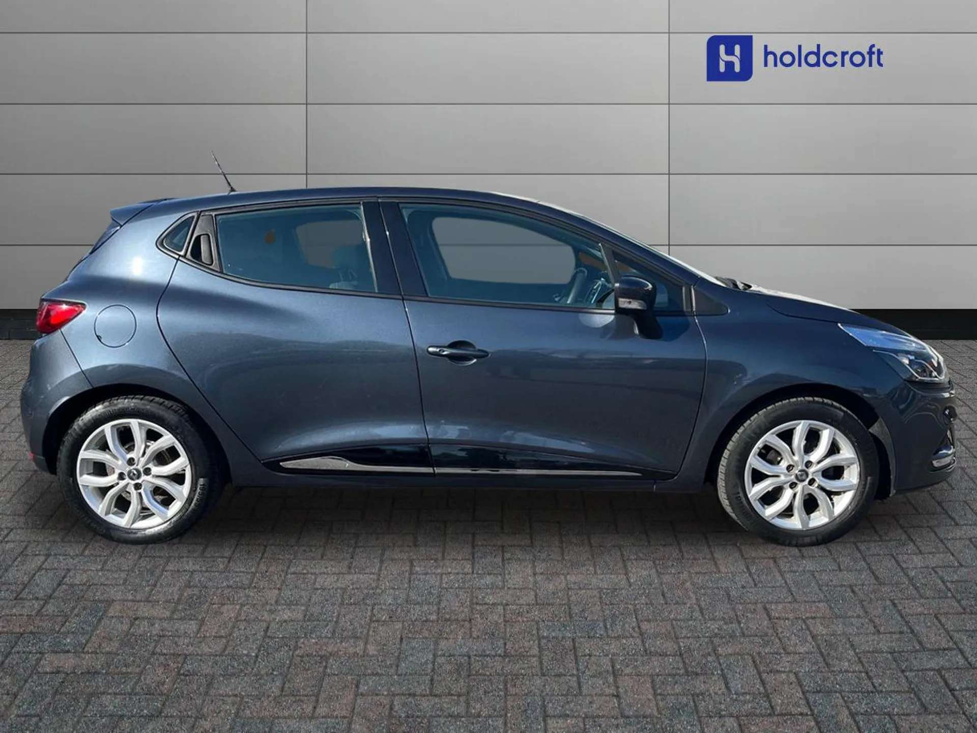 2017 RENAULT CLIO 2017 RENAULT CLIO