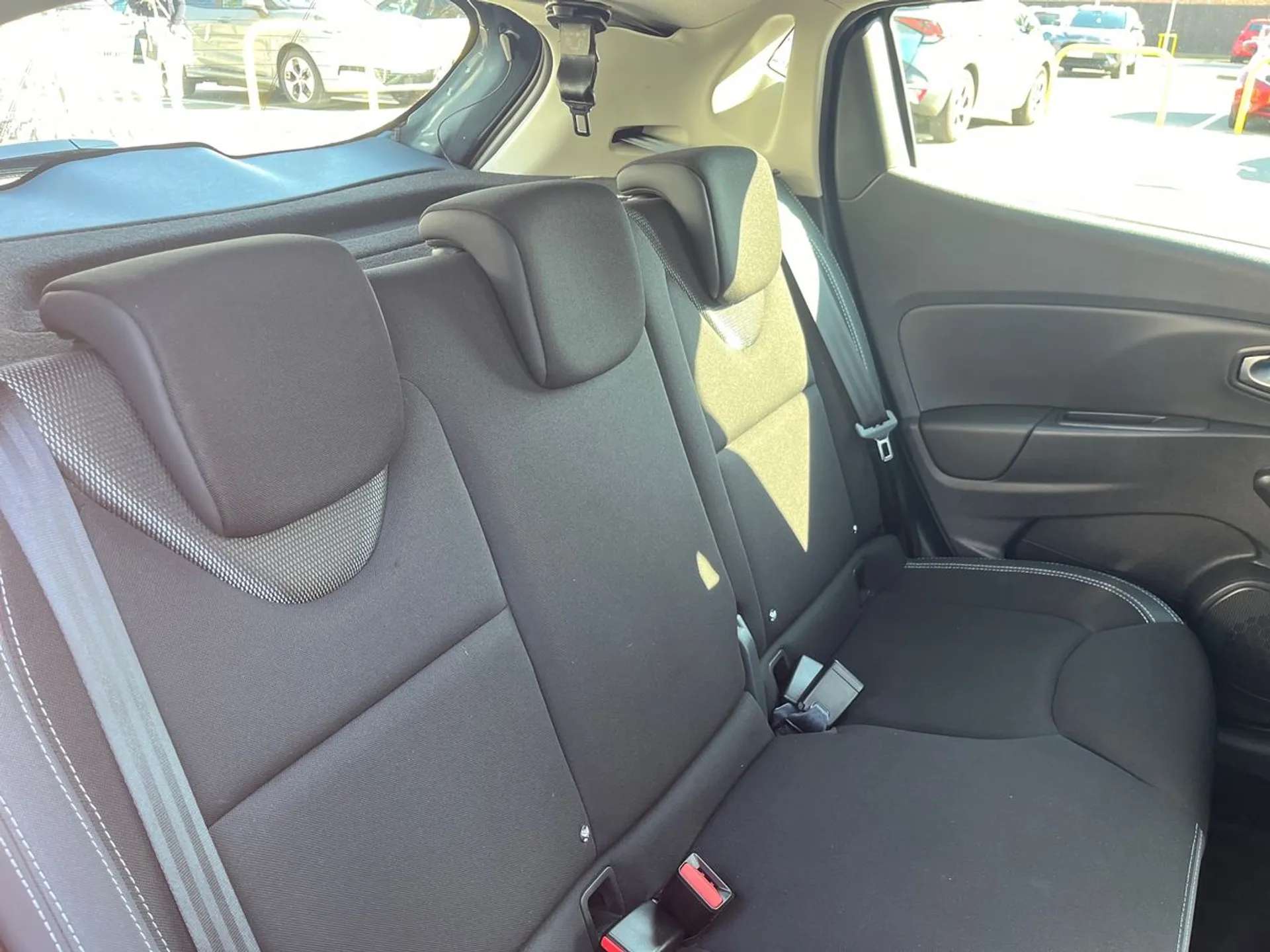 2017 RENAULT CLIO 2017 RENAULT CLIO