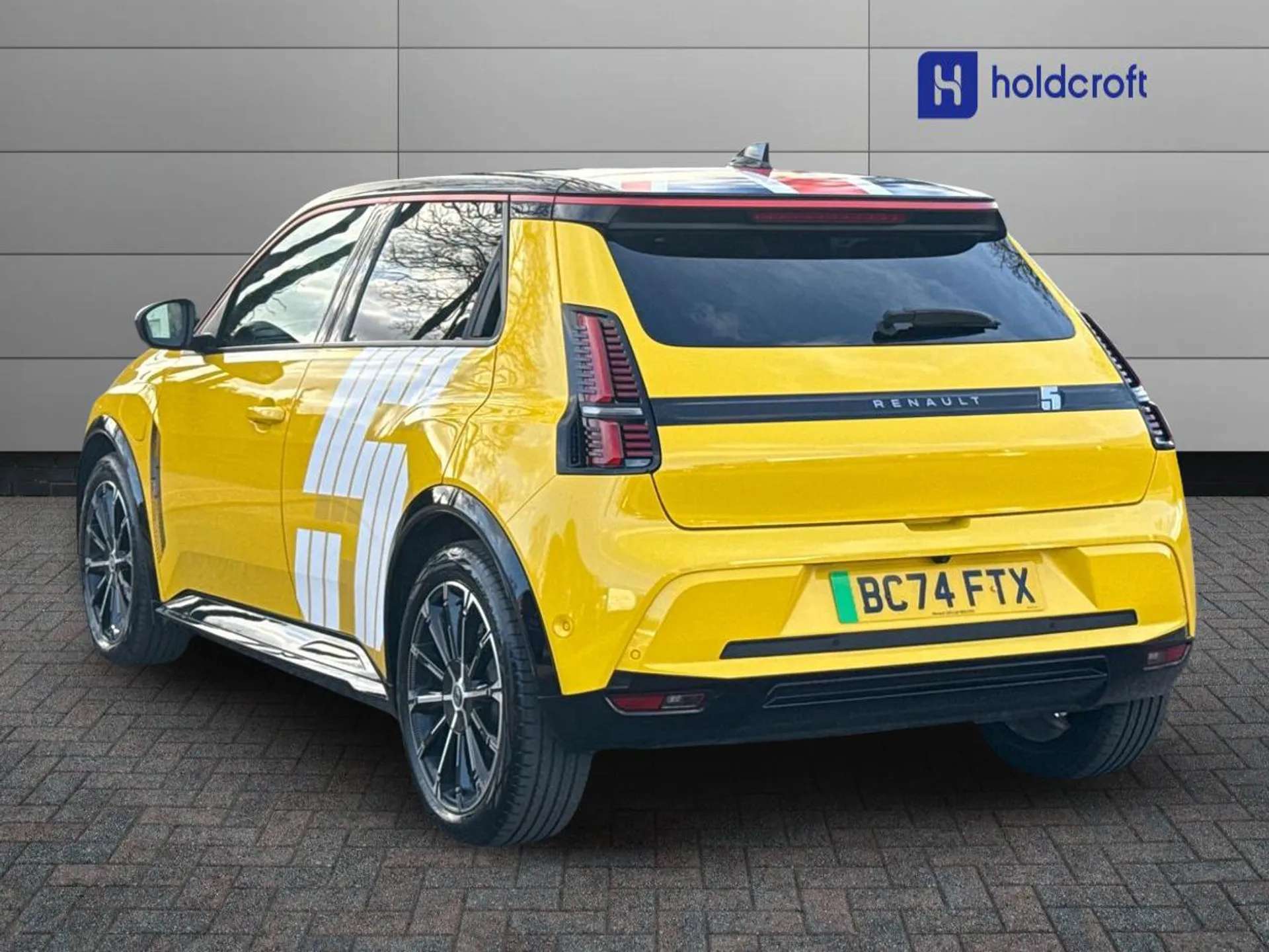 A 2025 RENAULT 5 110kW Iconic Five Comfort Range 52kWh 5dr Auto A 2025 RENAULT 5 110kW Iconic Five Comfort Range 52kWh 5dr Auto