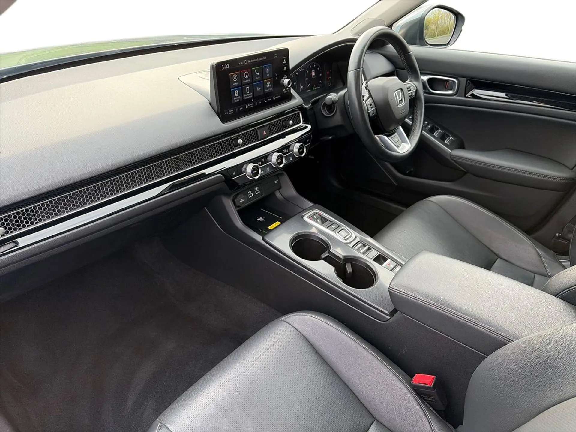 A 2024 HONDA CIVIC 2.0 eHEV Advance 5dr CVT Service Plan and Warranty until 27/03/2029 A 2024 HONDA CIVIC 2.0 eHEV Advance 5dr CVT Service Plan and Warranty until 27/03/2029