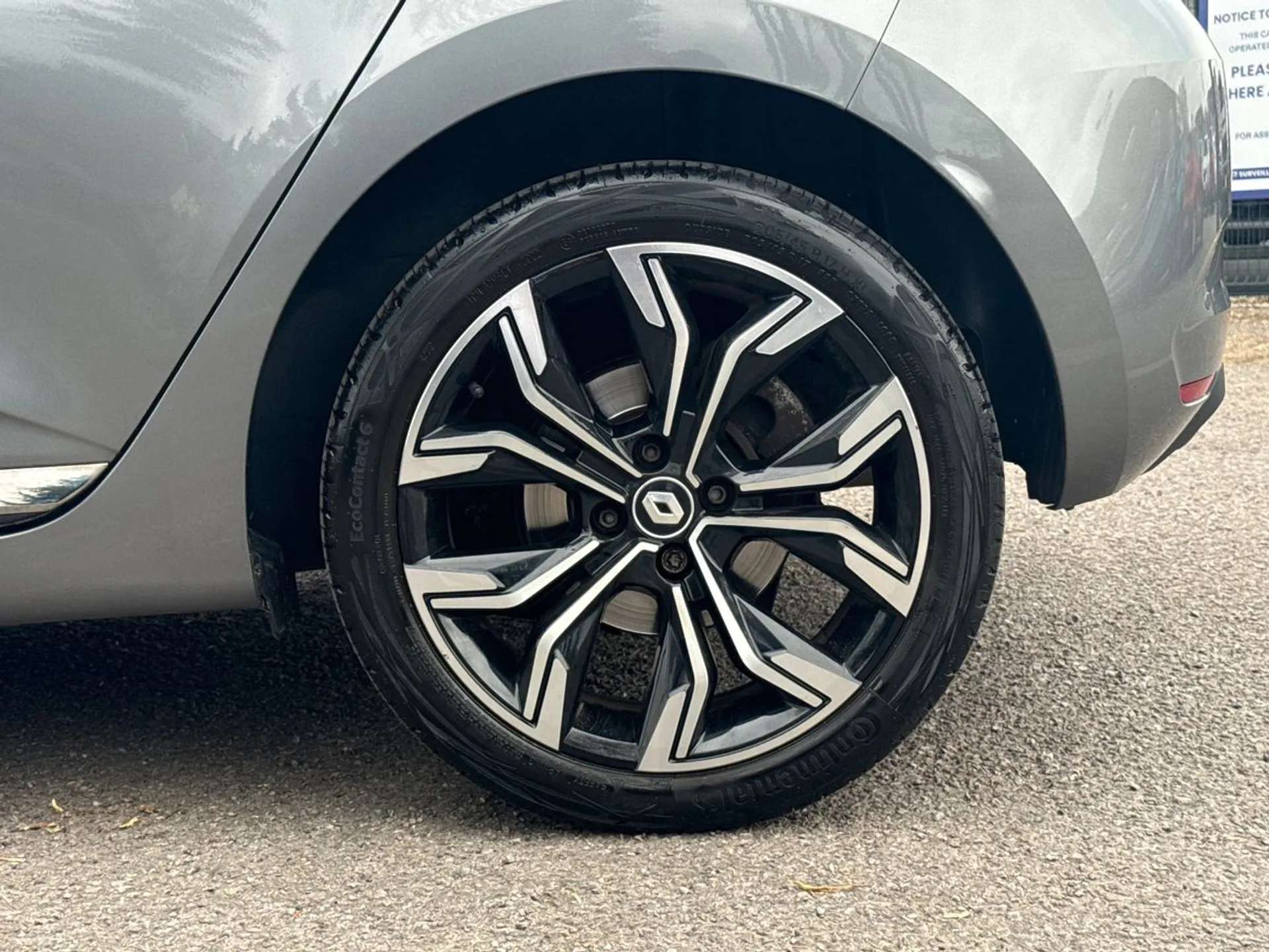 A 2022 RENAULT CLIO 1.0 TCe 90 Techno 5dr A 2022 RENAULT CLIO 1.0 TCe 90 Techno 5dr