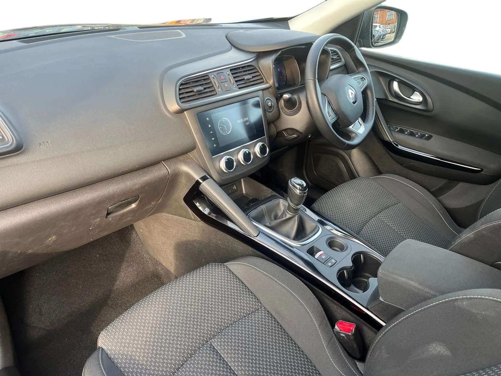 A 2022 RENAULT KADJAR 1.3 TCE Equilibre 5dr A 2022 RENAULT KADJAR 1.3 TCE Equilibre 5dr