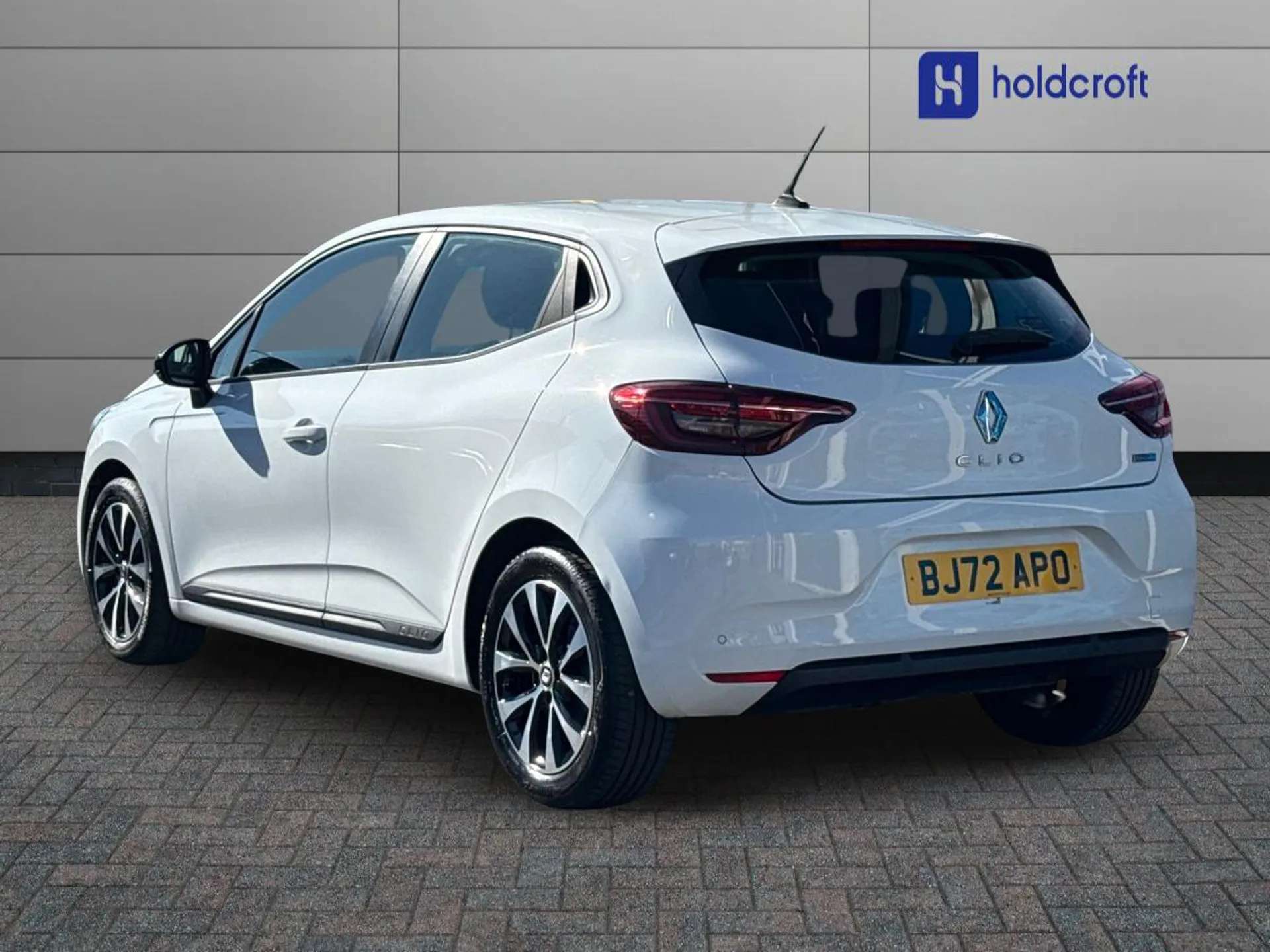 A 2022 RENAULT CLIO 1.6 E-TECH full hybrid 145 Evolution 5dr Auto A 2022 RENAULT CLIO 1.6 E-TECH full hybrid 145 Evolution 5dr Auto