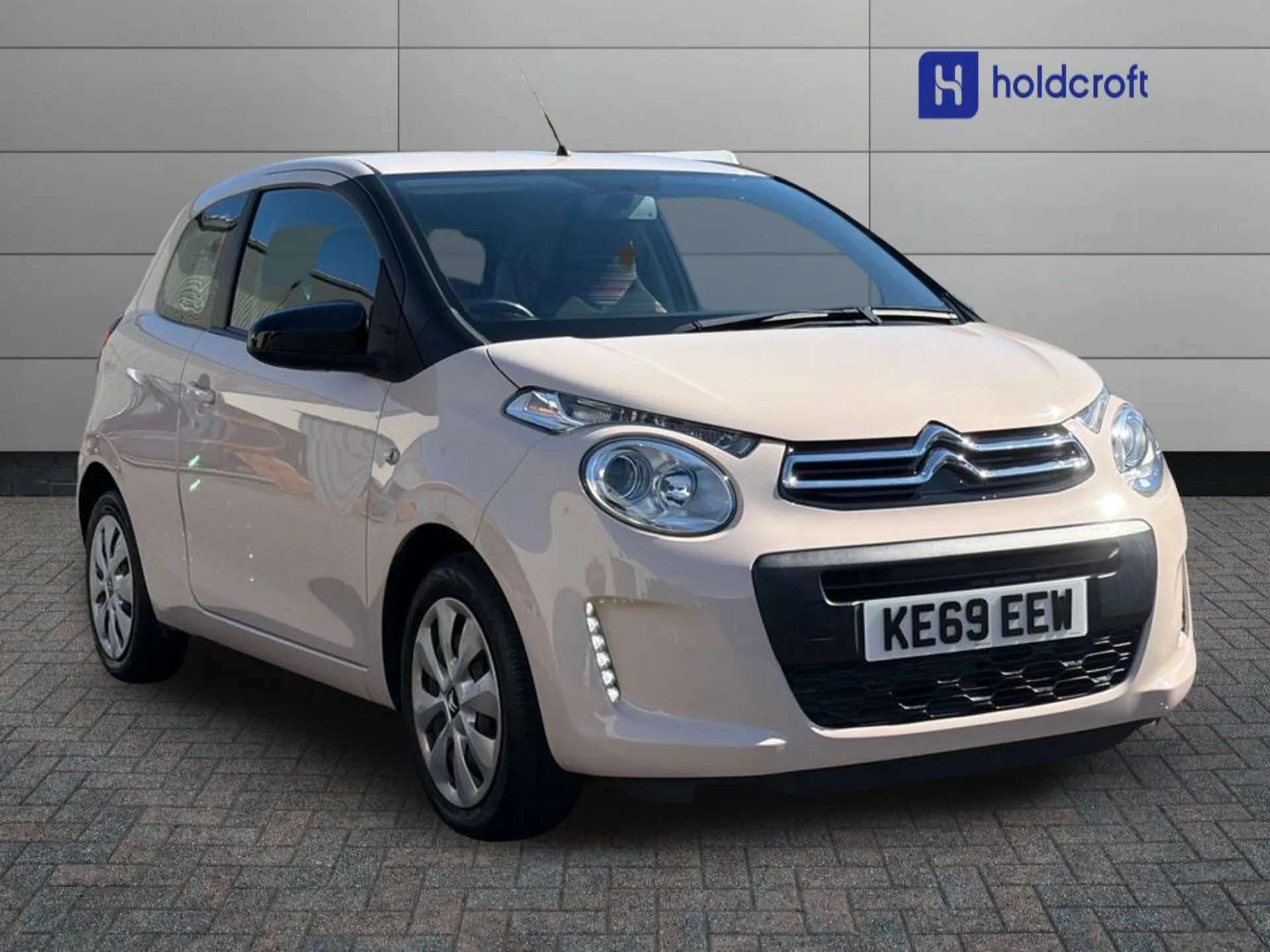 A 2020 CITROEN C1 1.0 VTi 72 Feel 3dr A 2020 CITROEN C1 1.0 VTi 72 Feel 3dr