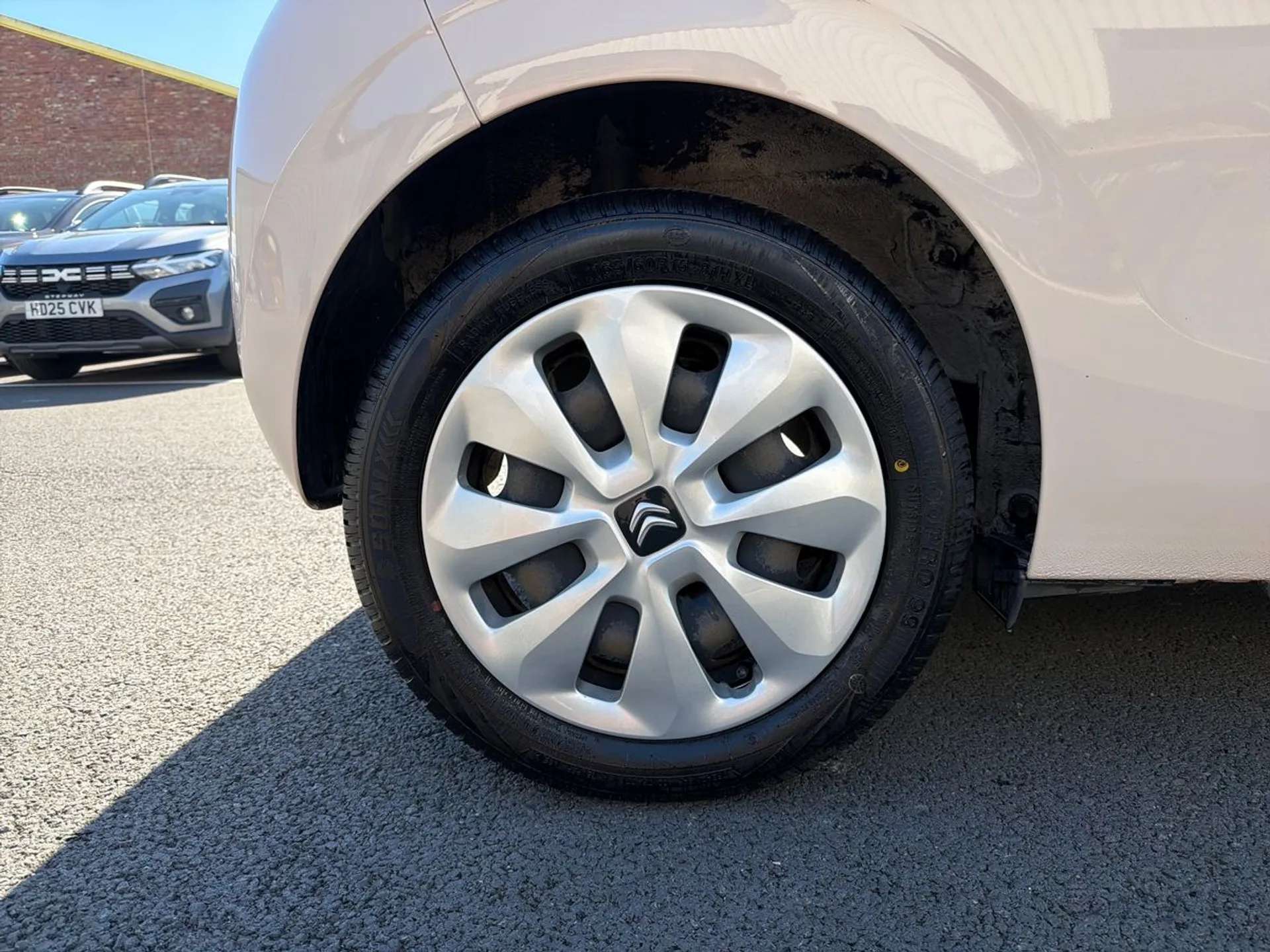 A 2020 CITROEN C1 1.0 VTi 72 Feel 3dr A 2020 CITROEN C1 1.0 VTi 72 Feel 3dr