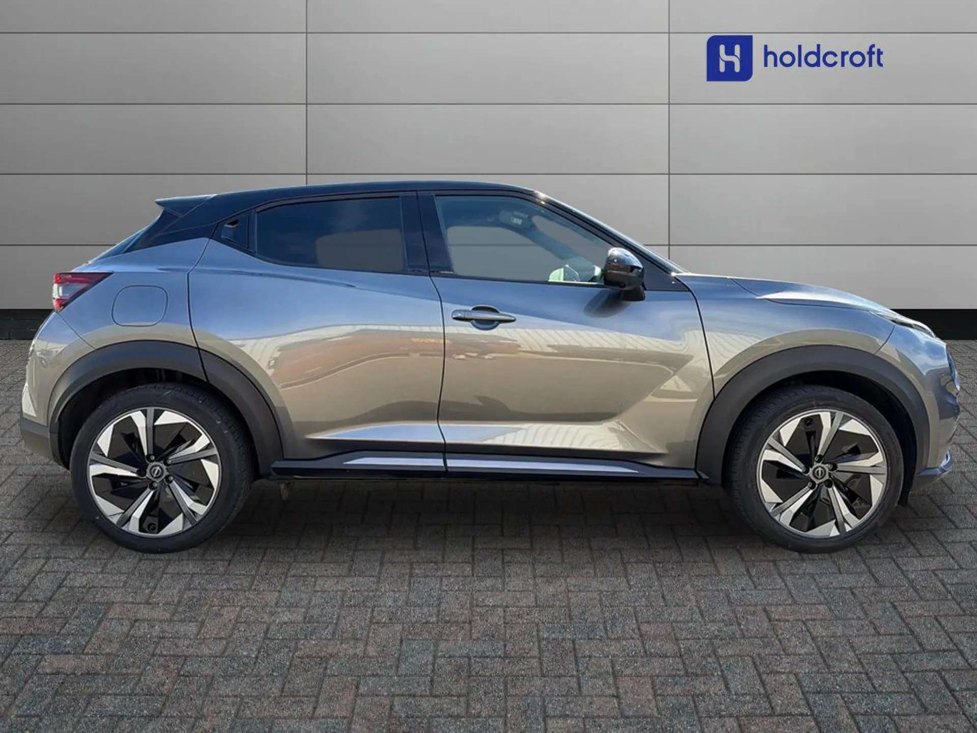 A 2025 NISSAN JUKE 1.6 Hybrid Tekna+ 5dr Auto A 2025 NISSAN JUKE 1.6 Hybrid Tekna+ 5dr Auto
