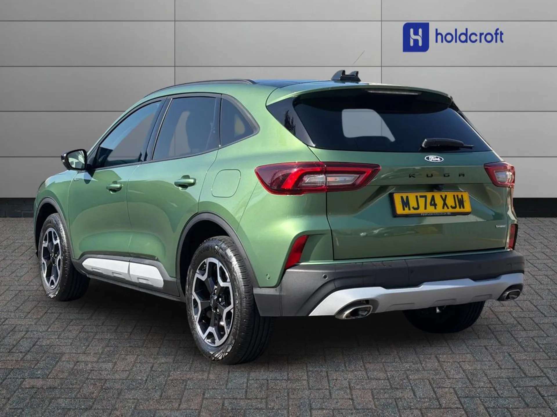 A 2024 FORD KUGA 2.5 FHEV Active 5dr CVT A 2024 FORD KUGA 2.5 FHEV Active 5dr CVT