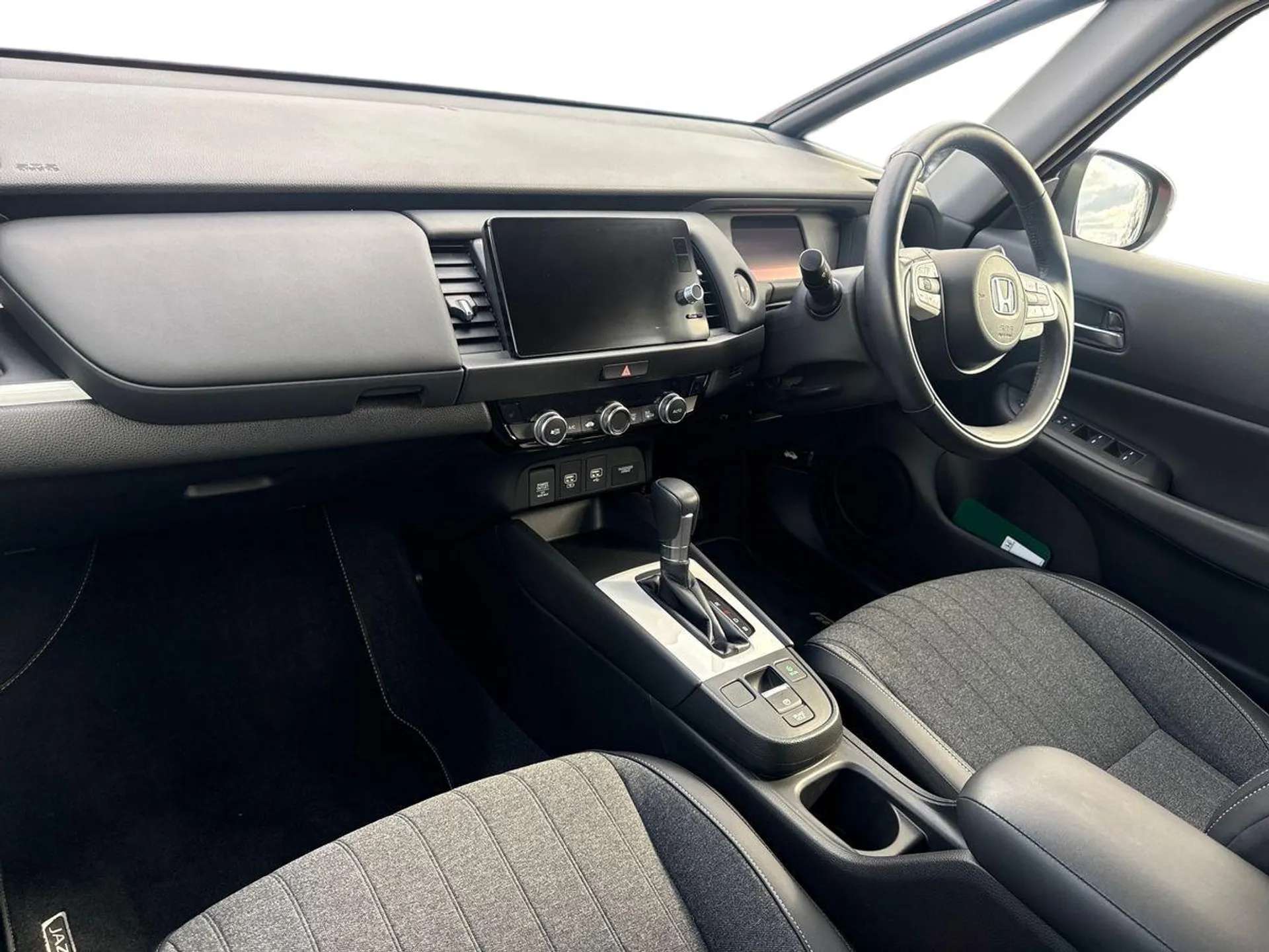 A 2022 HONDA JAZZ 1.5 i-MMD Hybrid EX 5dr eCVT A 2022 HONDA JAZZ 1.5 i-MMD Hybrid EX 5dr eCVT