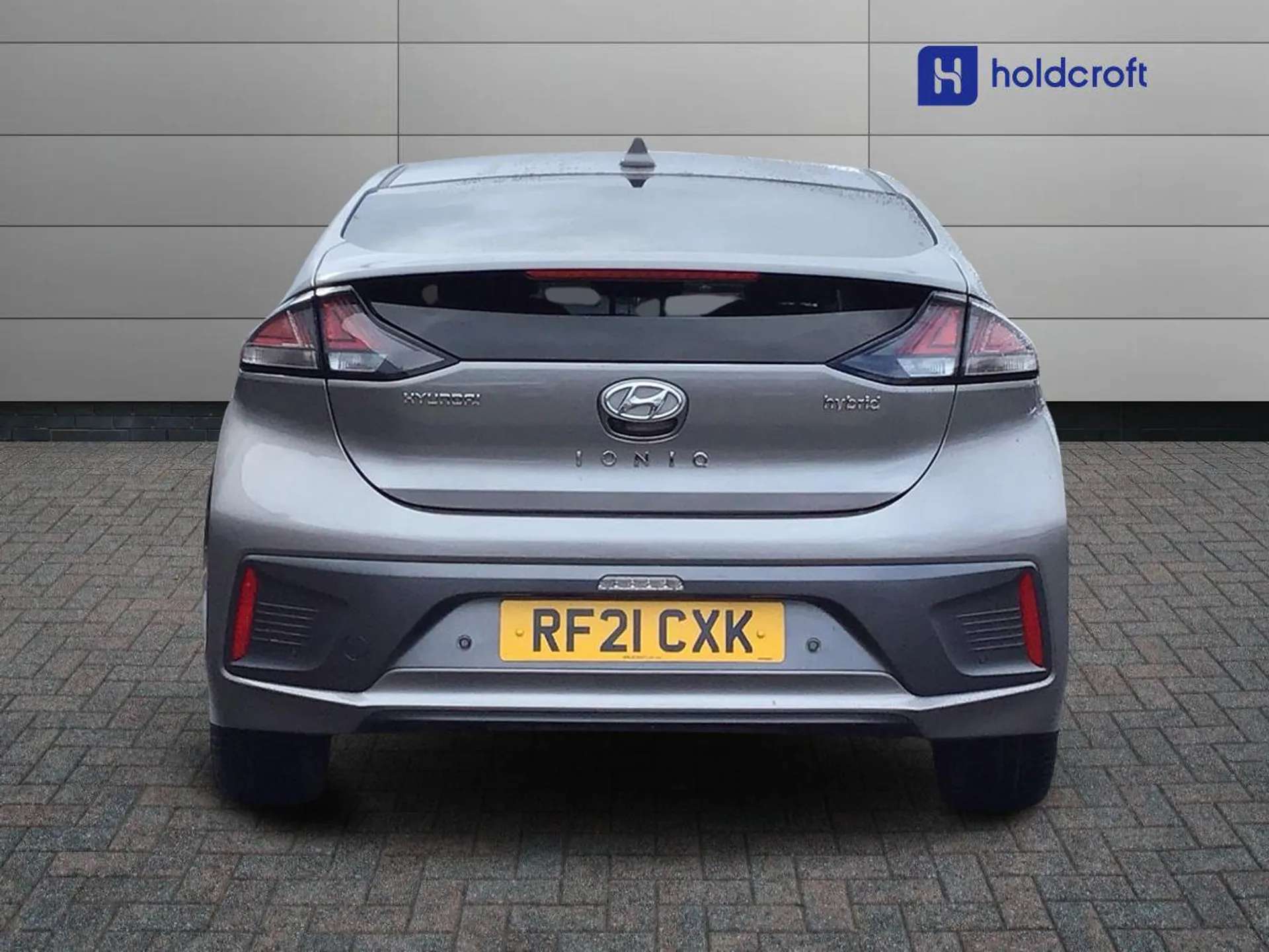 A 2021 HYUNDAI IONIQ 1.6 GDi Hybrid Premium SE 5dr DCT - ZERO DEPOSIT FINANCE & CASHBACK AVAILABLE A 2021 HYUNDAI IONIQ 1.6 GDi Hybrid Premium SE 5dr DCT - ZERO DEPOSIT FINANCE & CASHBACK AVAILABLE