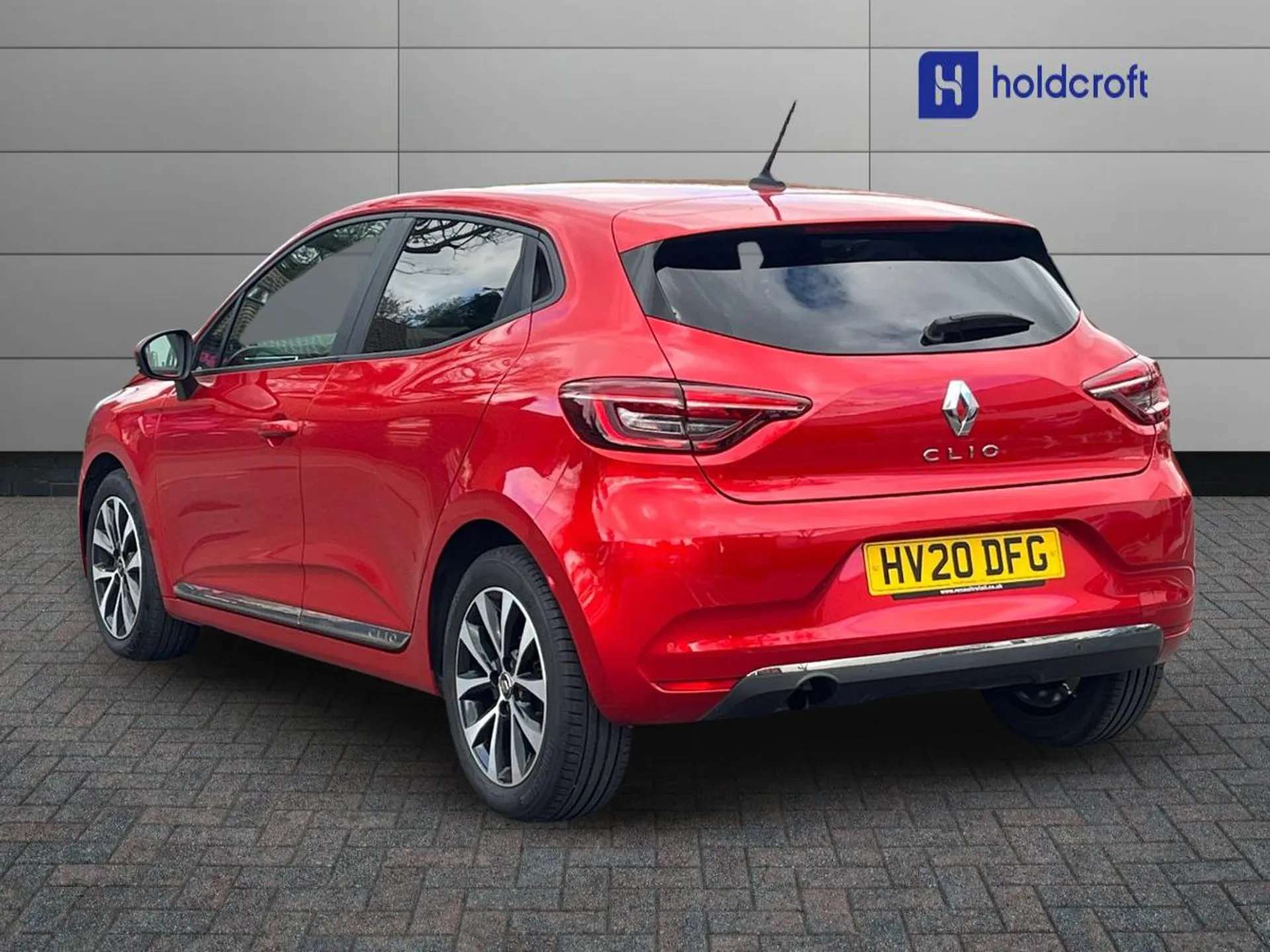 A 2020 RENAULT CLIO 1.0 TCe 100 Iconic 5dr A 2020 RENAULT CLIO 1.0 TCe 100 Iconic 5dr