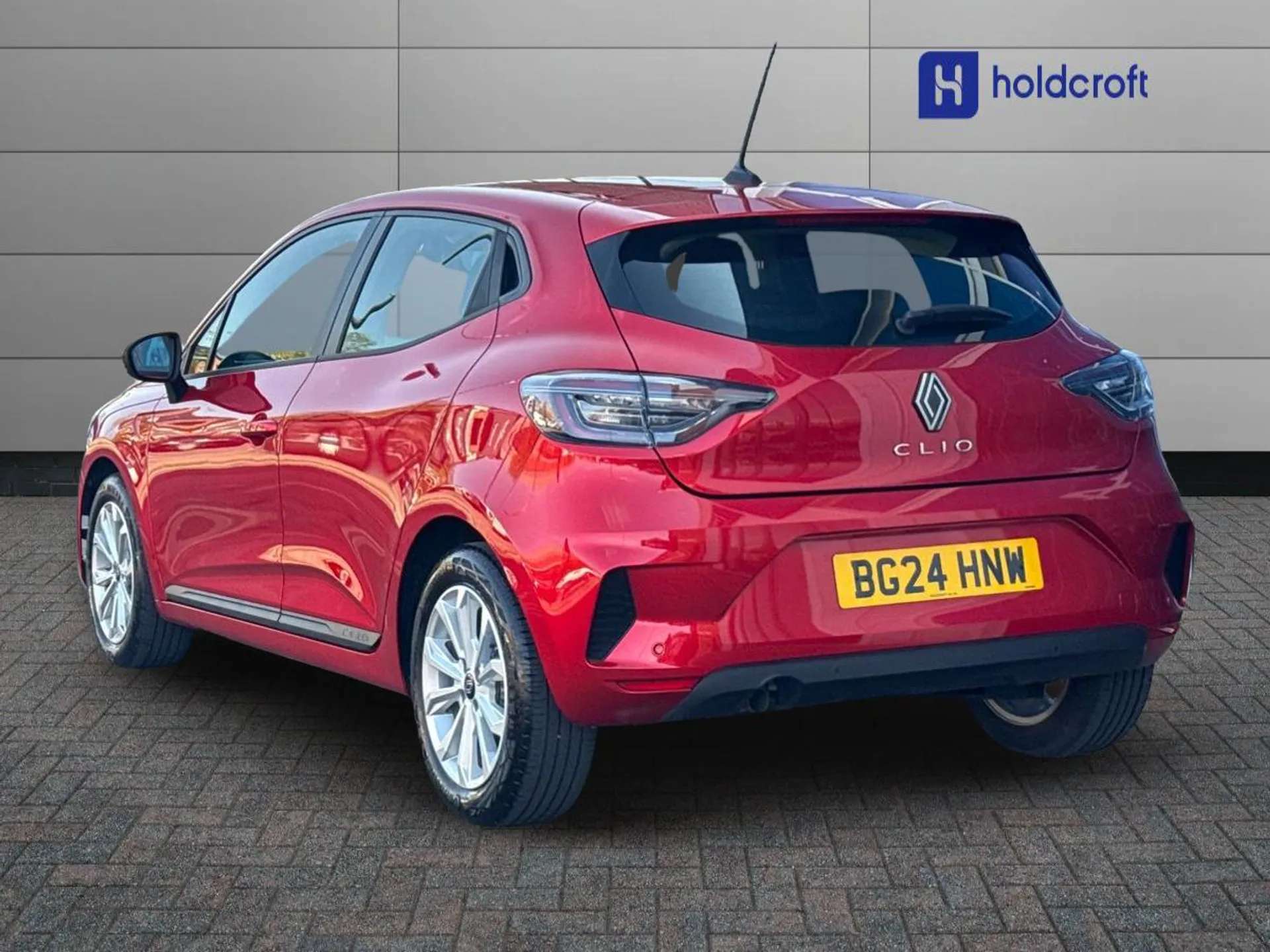 A 2024 RENAULT CLIO 1.0 TCe 90 Evolution 5dr A 2024 RENAULT CLIO 1.0 TCe 90 Evolution 5dr