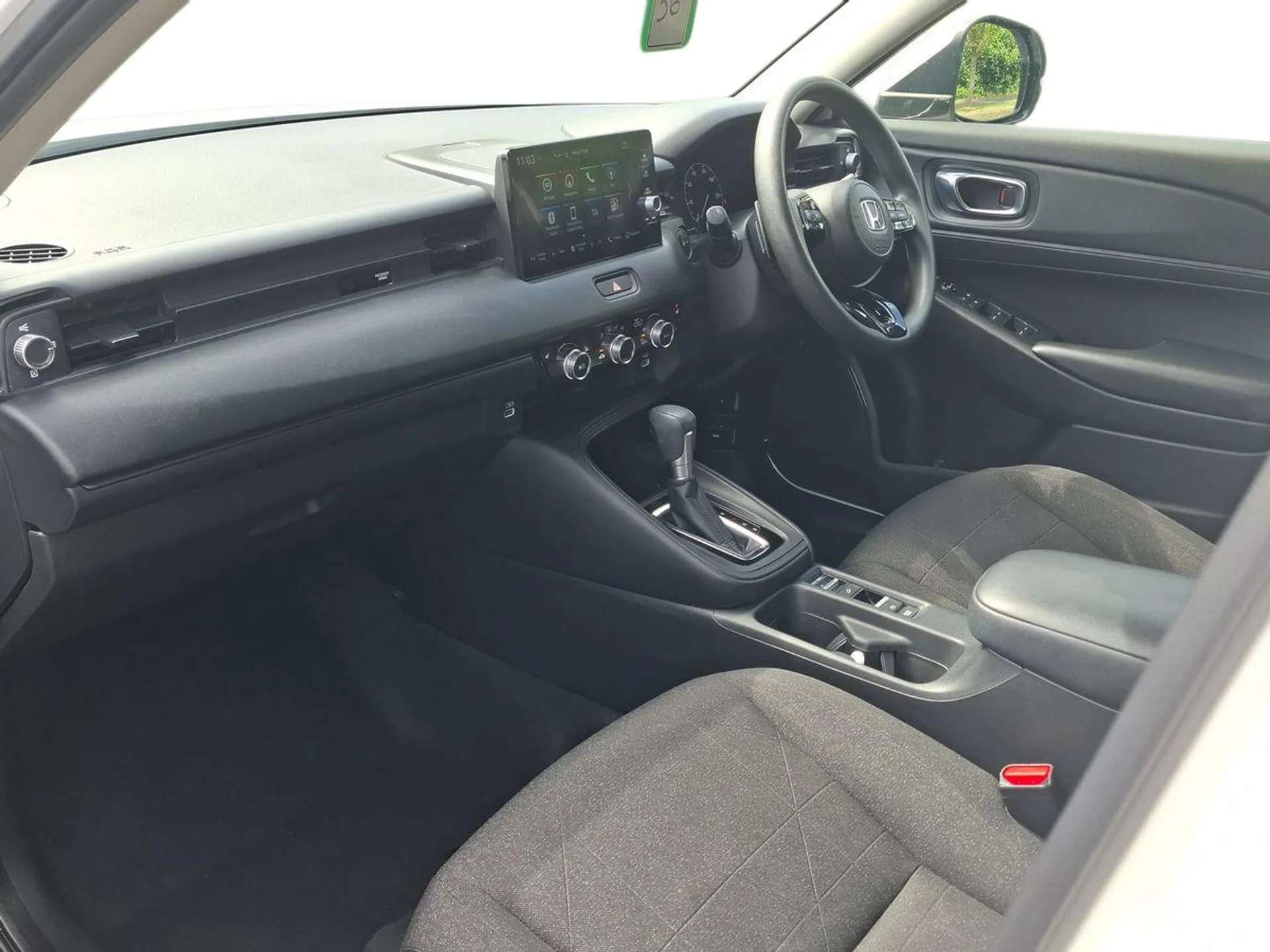 A 2022 HONDA HR-V 1.5 eHEV Elegance 5dr CVT A 2022 HONDA HR-V 1.5 eHEV Elegance 5dr CVT