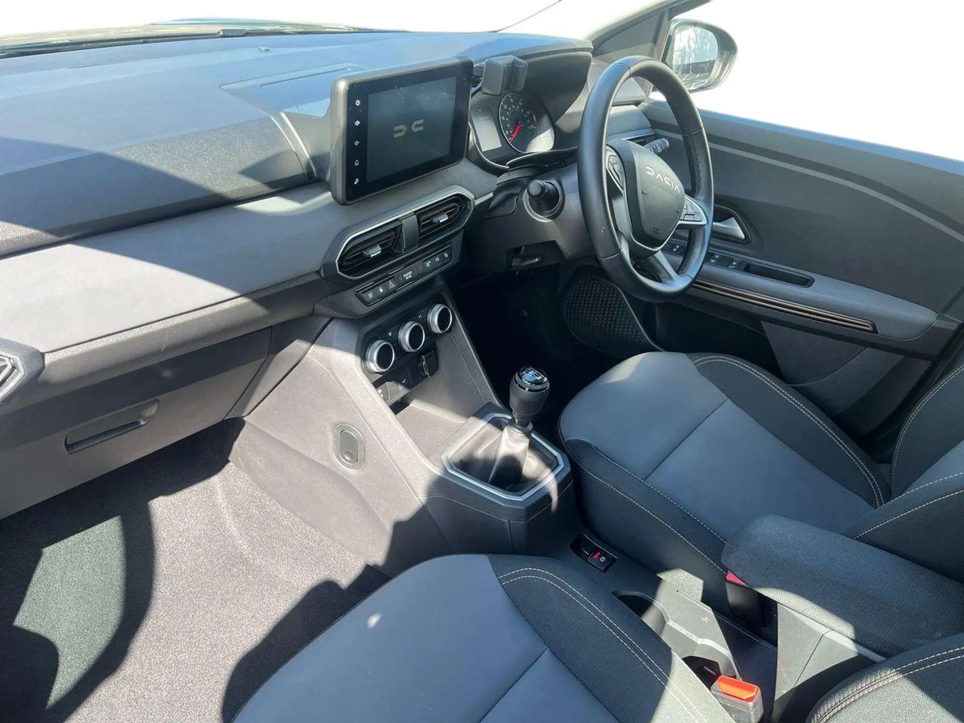 A 2024 DACIA SANDERO STEPWAY 1.0 TCe 110 Extreme 5dr A 2024 DACIA SANDERO STEPWAY 1.0 TCe 110 Extreme 5dr