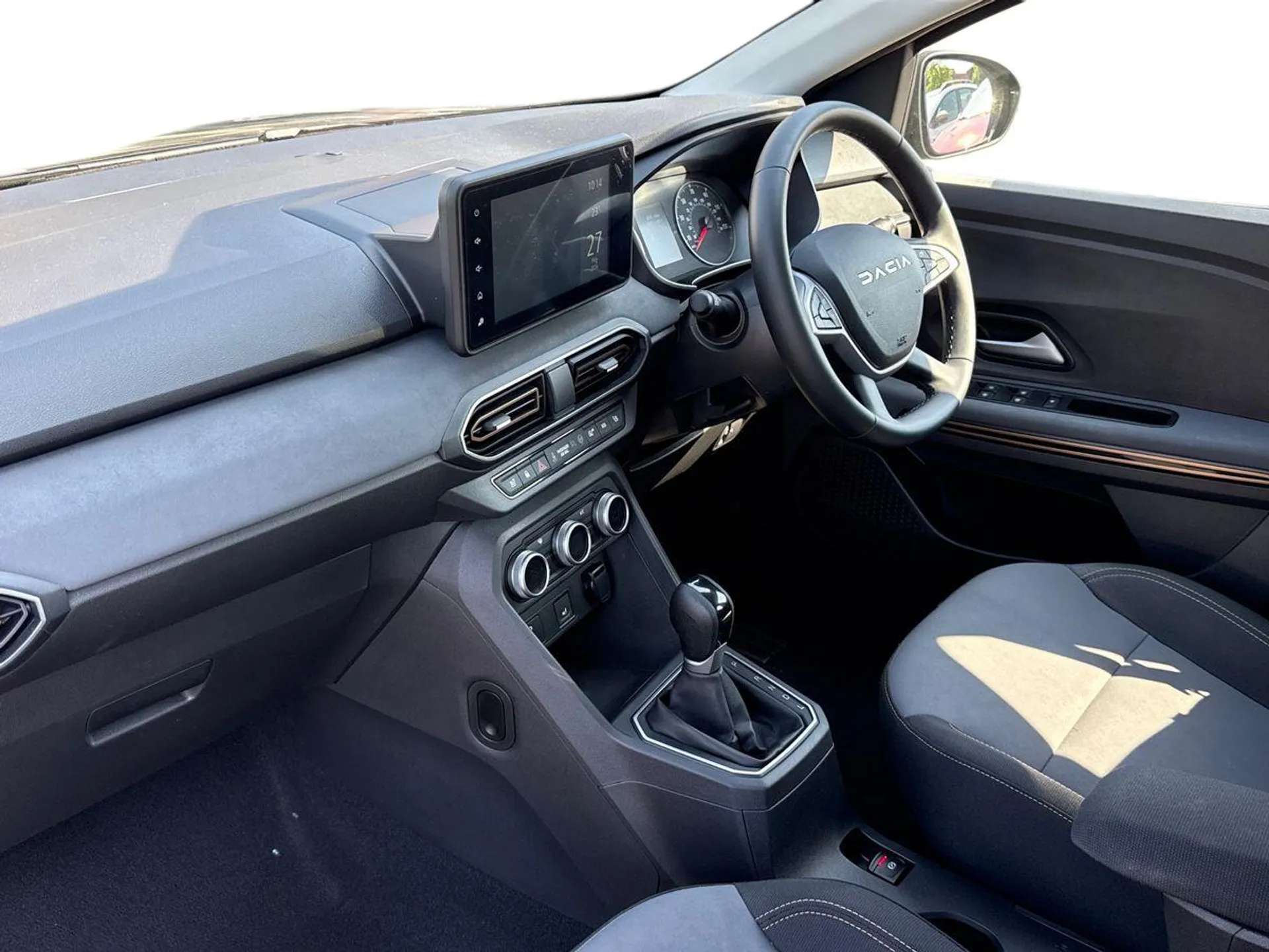 A 2024 DACIA SANDERO STEPWAY 1.0 TCe Extreme 5dr CVT A 2024 DACIA SANDERO STEPWAY 1.0 TCe Extreme 5dr CVT