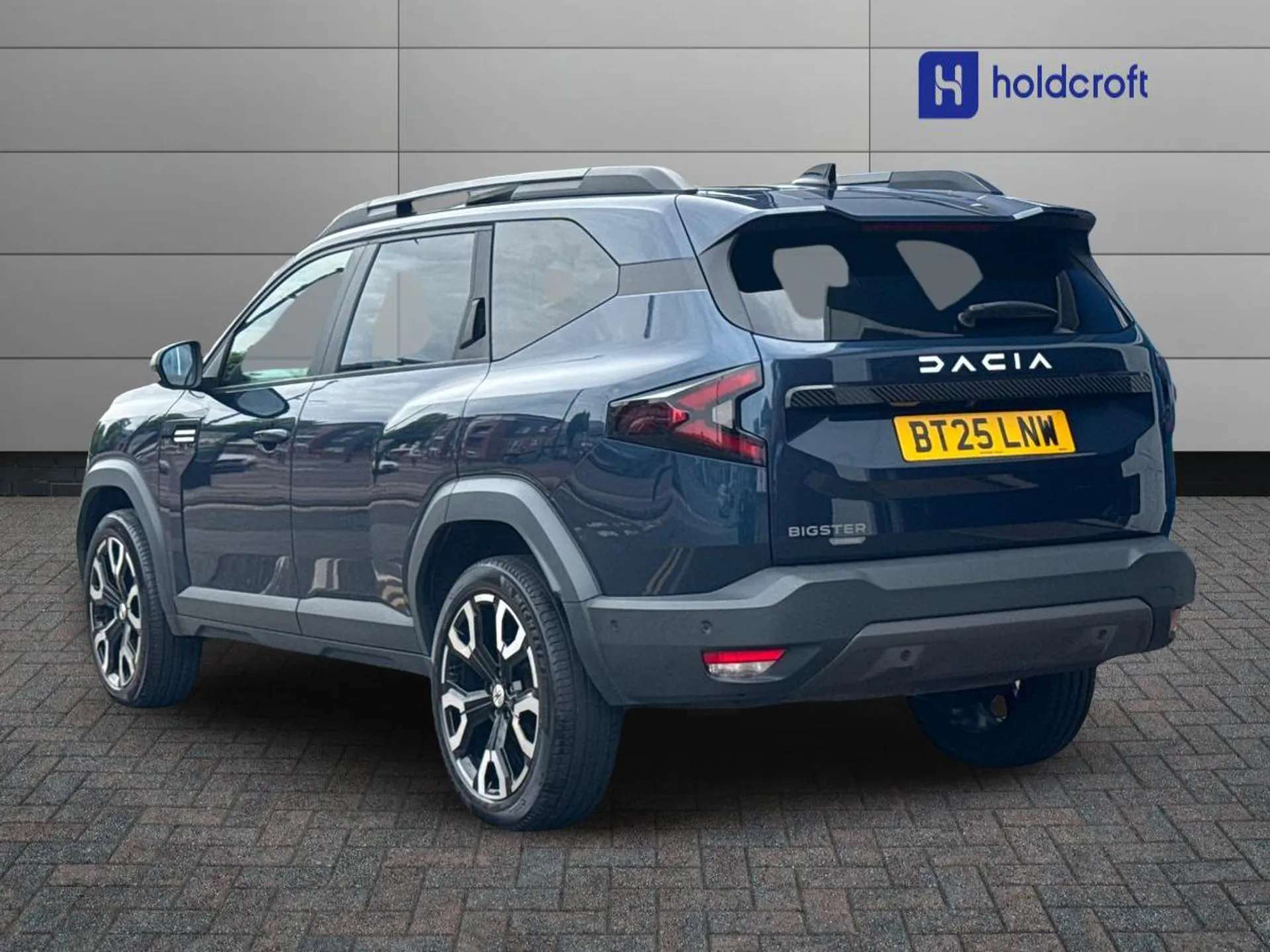 A 2025 DACIA BIGSTER 1.8 Hybrid 155 Journey 5dr Auto A 2025 DACIA BIGSTER 1.8 Hybrid 155 Journey 5dr Auto