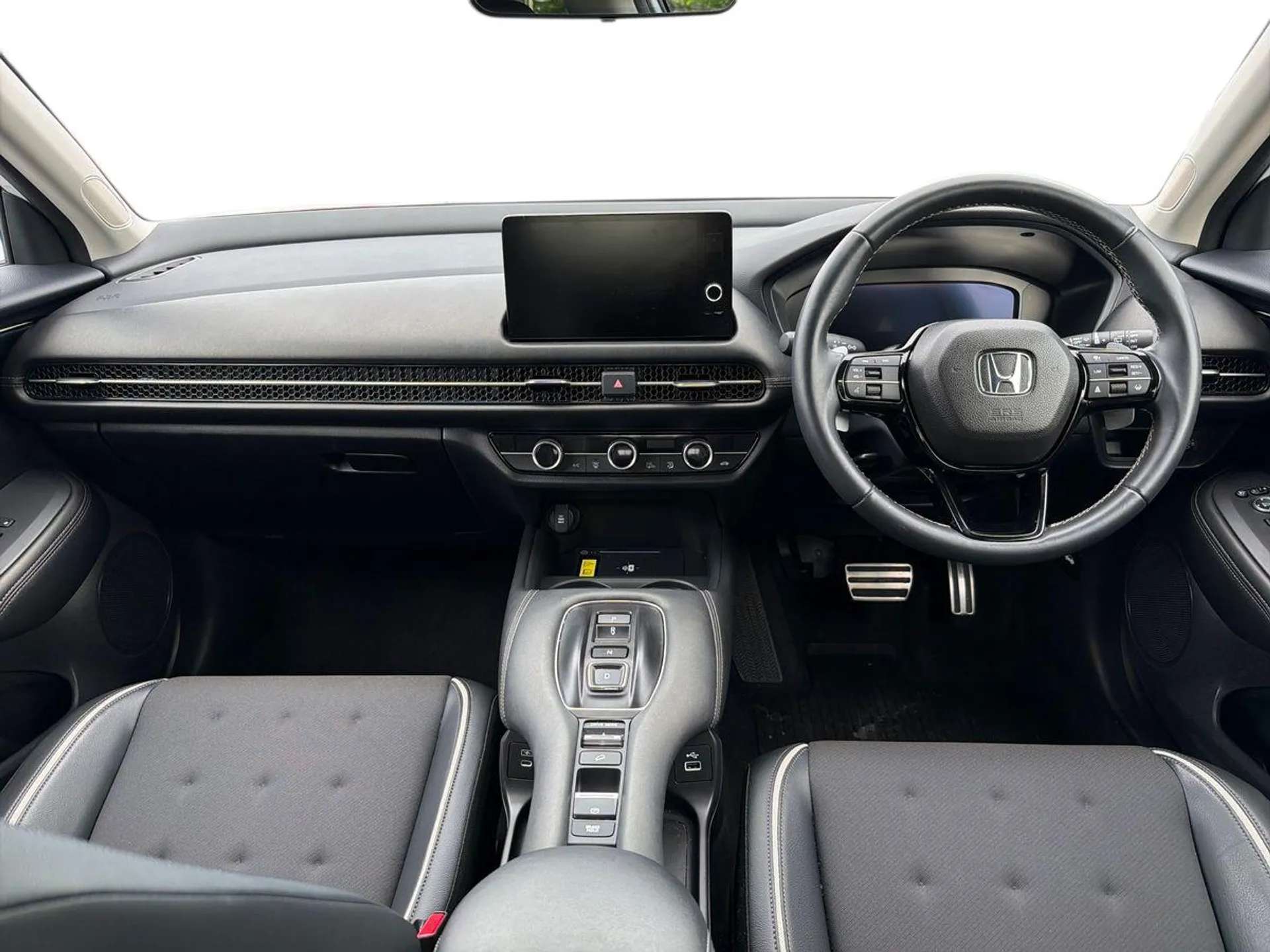 A 2024 HONDA ZR-V 2.0 eHEV Sport 5dr CVT A 2024 HONDA ZR-V 2.0 eHEV Sport 5dr CVT