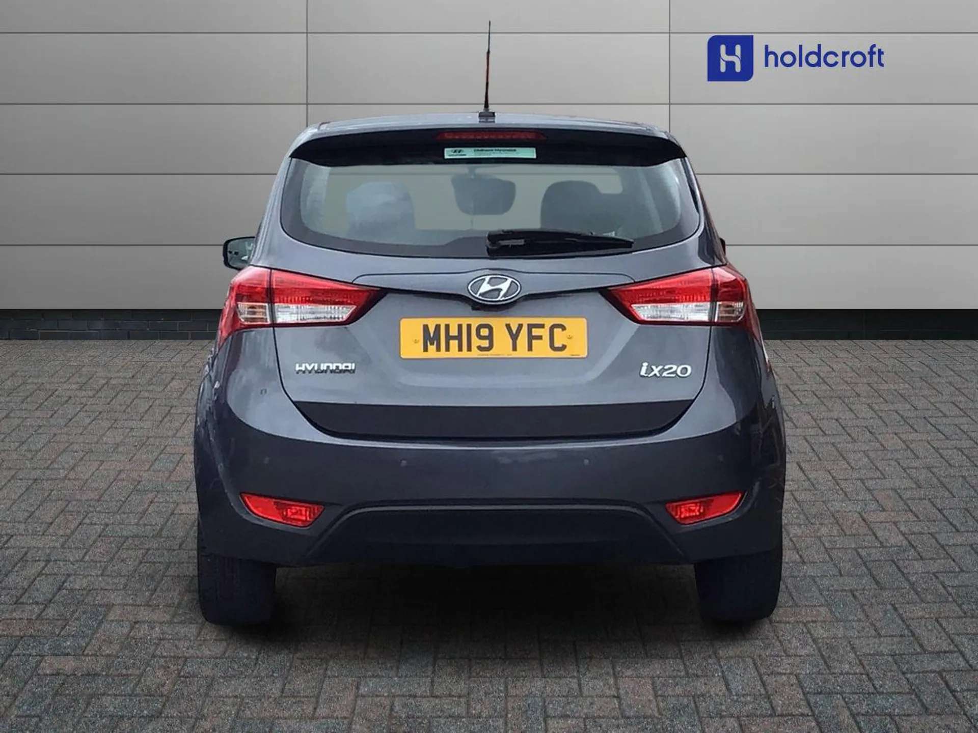 A 2019 HYUNDAI IX20 1.6 SE Nav 5dr - ZERO DEPOSIT FINANCE & CASHBACK AVAILABLE A 2019 HYUNDAI IX20 1.6 SE Nav 5dr - ZERO DEPOSIT FINANCE & CASHBACK AVAILABLE