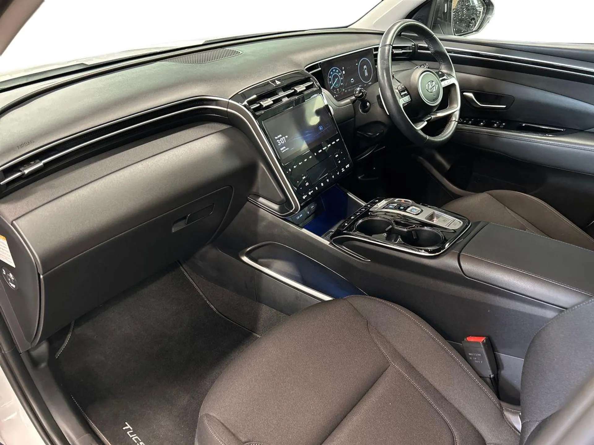 A 2023 HYUNDAI TUCSON 1.6 TGDi Hybrid 230 Premium 5dr 2WD Auto - ZERO DEPOSIT FINANCE & CASHBACK AVAILABLE A 2023 HYUNDAI TUCSON 1.6 TGDi Hybrid 230 Premium 5dr 2WD Auto - ZERO DEPOSIT FINANCE & CASHBACK AVAILABLE