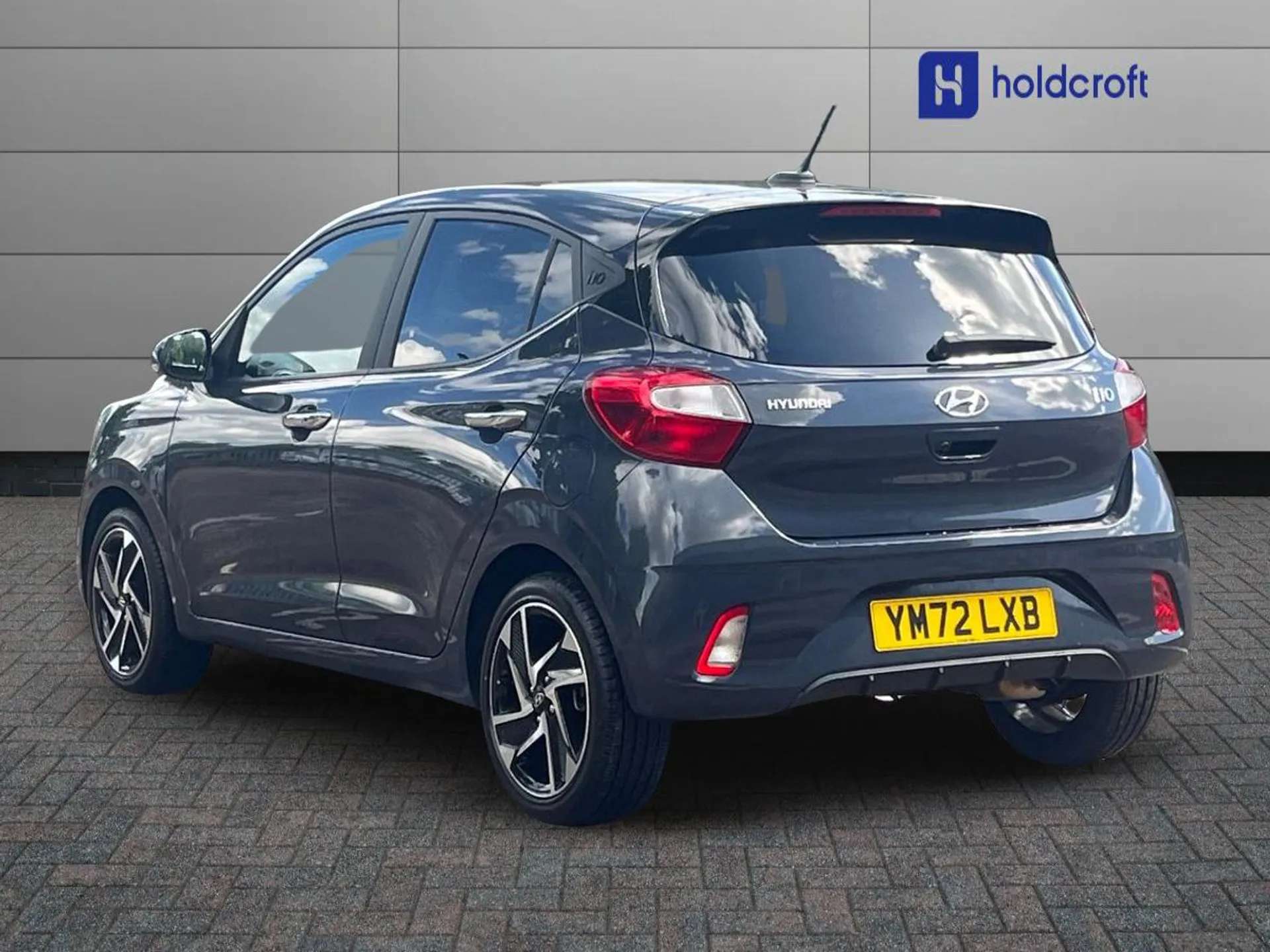 A 2023 HYUNDAI I10 1.2 MPi Premium 5dr Auto - ZERO DEPOSIT FINANCE AND CASHBACK AVAILABLE A 2023 HYUNDAI I10 1.2 MPi Premium 5dr Auto - ZERO DEPOSIT FINANCE AND CASHBACK AVAILABLE