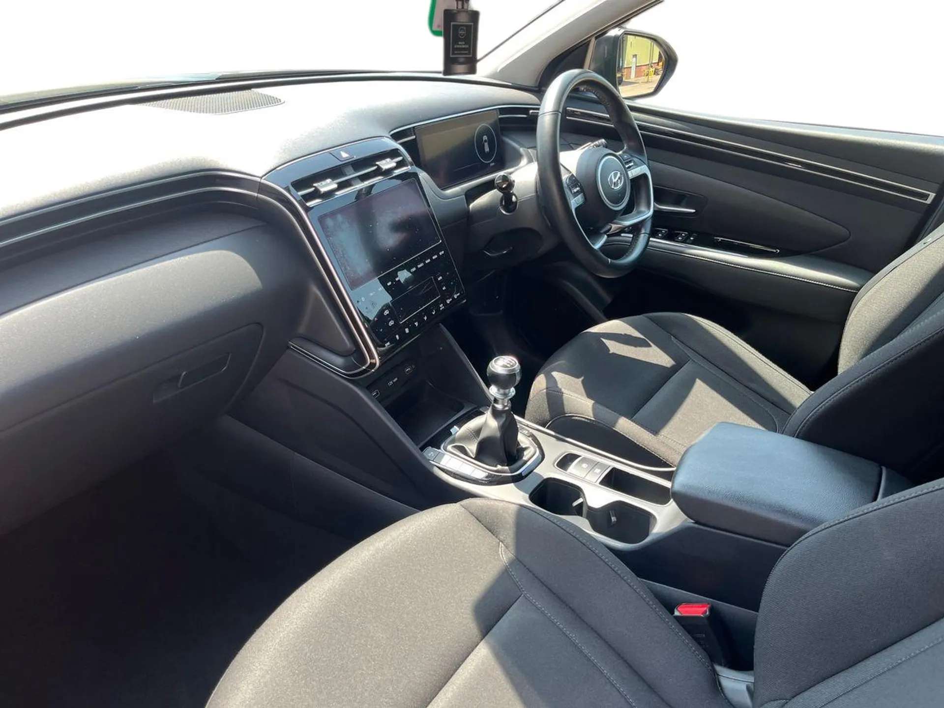 A 2022 HYUNDAI TUCSON 1.6 TGDi SE Connect 5dr 2WD - ZERO DEPOSIT FINANCE AND CASHBACK AVAILABLE A 2022 HYUNDAI TUCSON 1.6 TGDi SE Connect 5dr 2WD - ZERO DEPOSIT FINANCE AND CASHBACK AVAILABLE