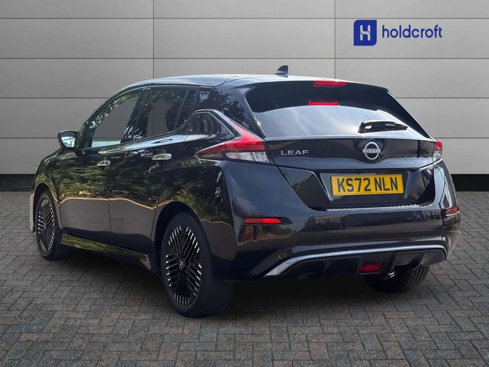 A 2022 NISSAN LEAF 110kW Tekna 39kWh 5dr Auto A 2022 NISSAN LEAF 110kW Tekna 39kWh 5dr Auto