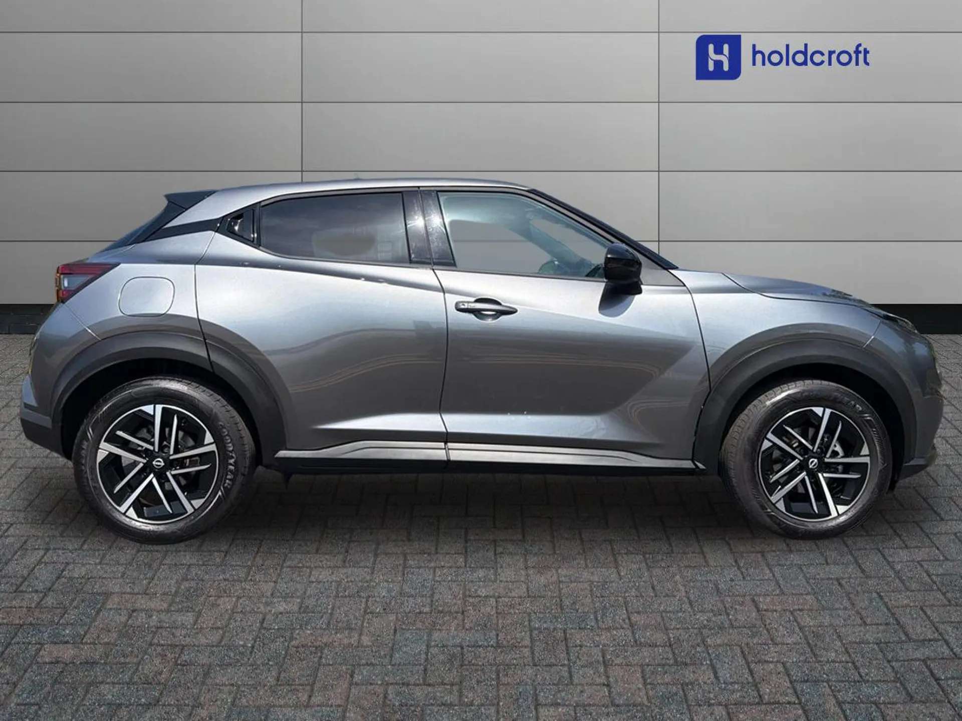 A 2025 NISSAN JUKE 1.6 Hybrid N-Connecta 5dr Auto A 2025 NISSAN JUKE 1.6 Hybrid N-Connecta 5dr Auto