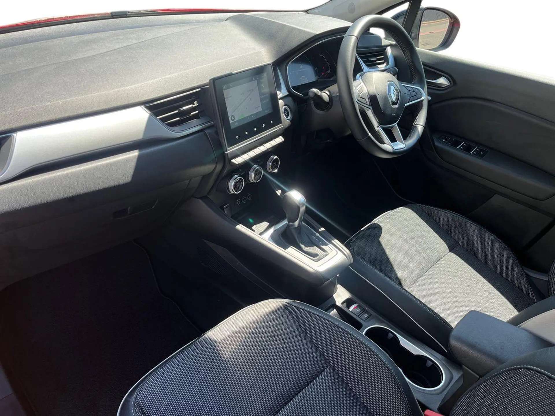 A 2023 RENAULT CAPTUR 1.6 E-Tech full hybrid 145 Techno 5dr Auto A 2023 RENAULT CAPTUR 1.6 E-Tech full hybrid 145 Techno 5dr Auto