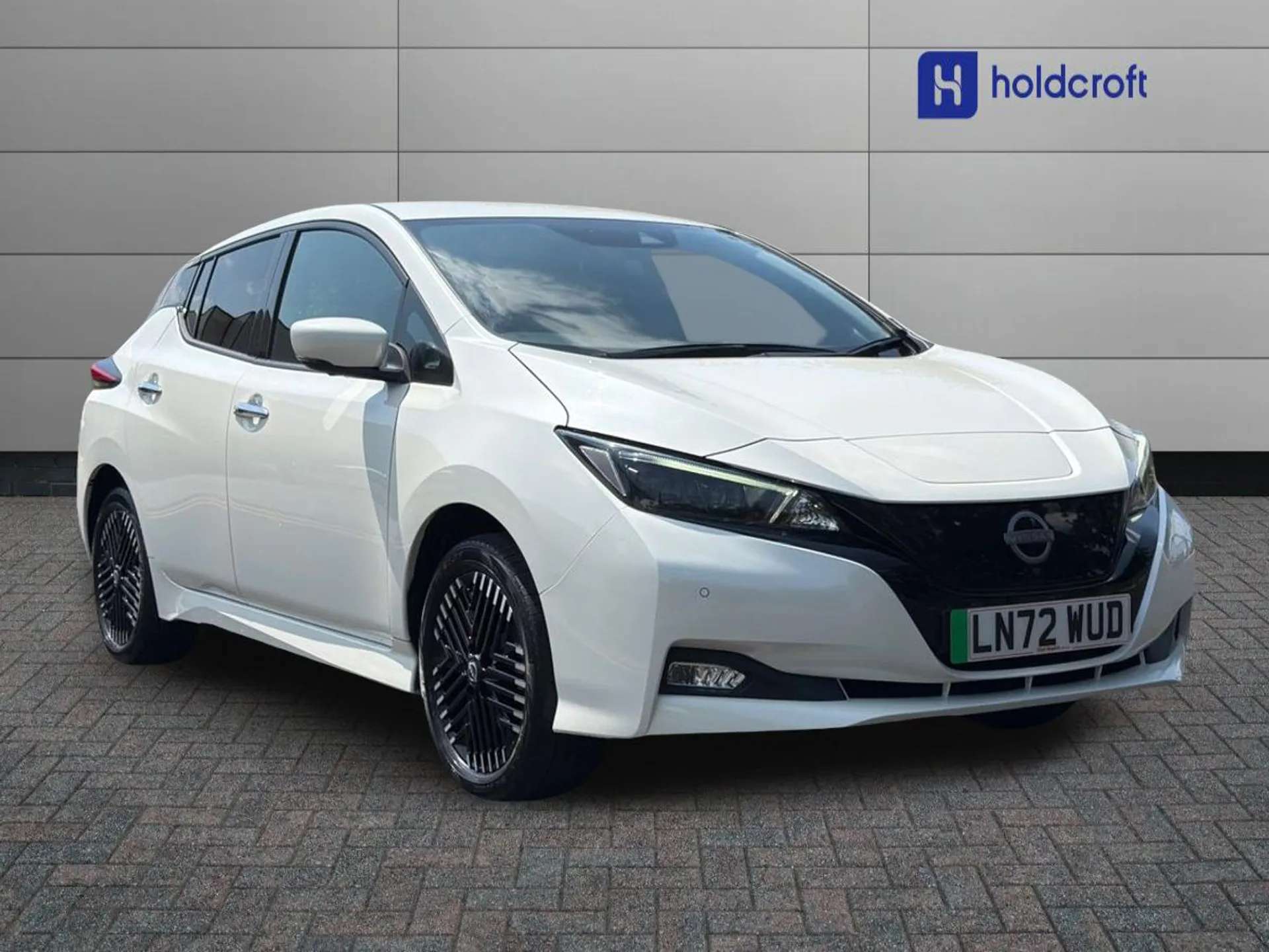 A 2022 NISSAN LEAF 160kW e+ Tekna 59kWh 5dr Auto A 2022 NISSAN LEAF 160kW e+ Tekna 59kWh 5dr Auto