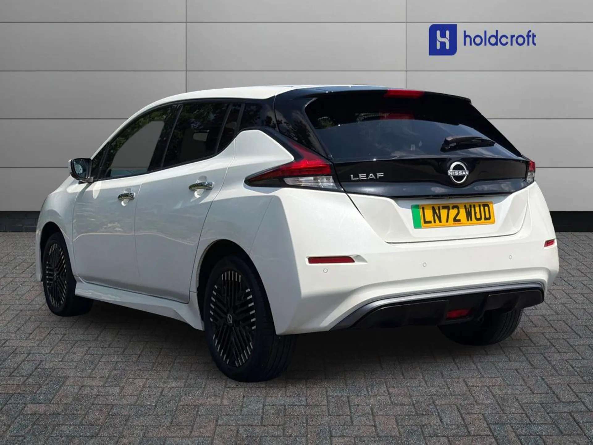 A 2022 NISSAN LEAF 160kW e+ Tekna 59kWh 5dr Auto A 2022 NISSAN LEAF 160kW e+ Tekna 59kWh 5dr Auto