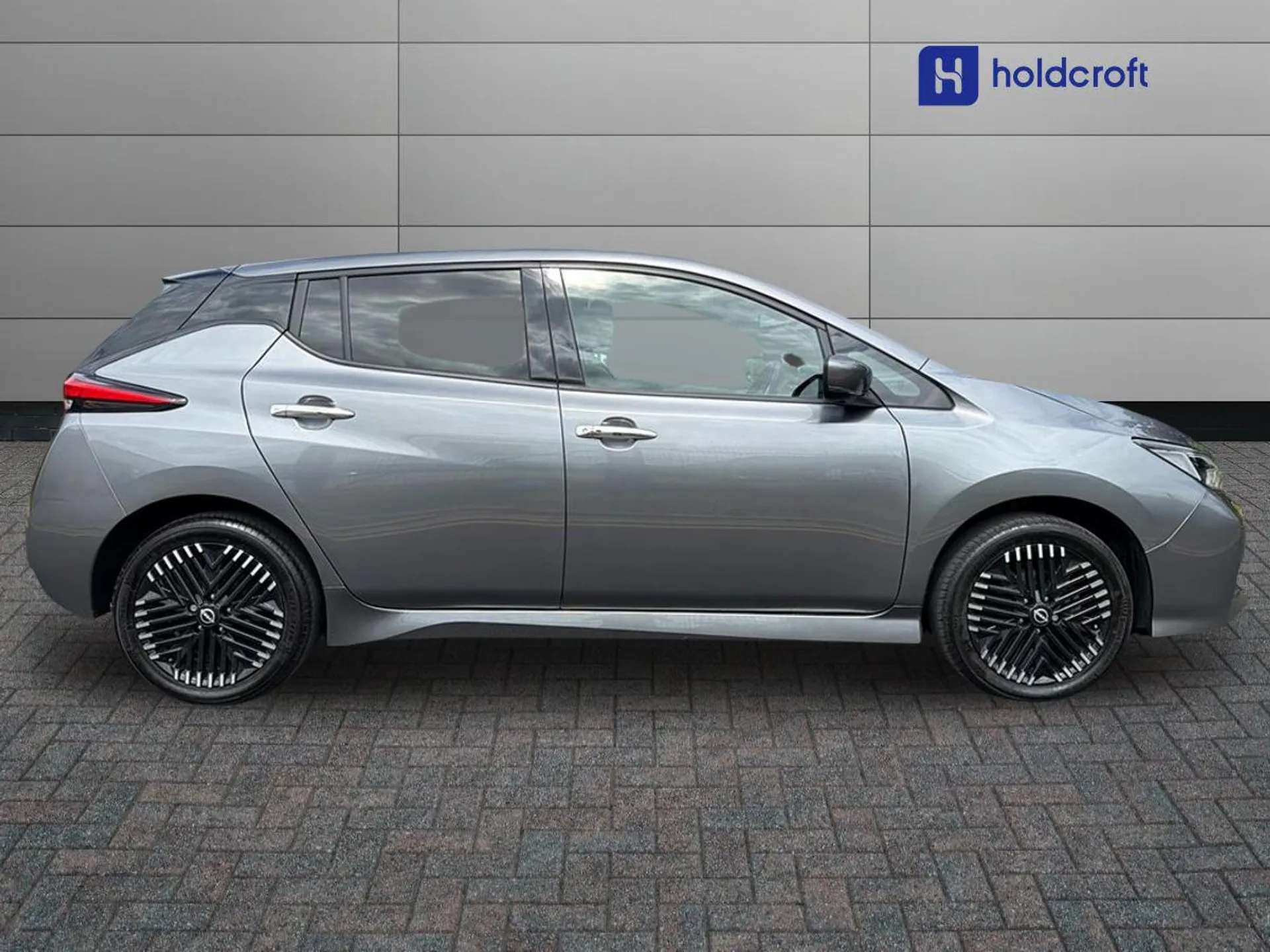 A 2022 NISSAN LEAF 160kW e+ Tekna 59kWh 5dr Auto A 2022 NISSAN LEAF 160kW e+ Tekna 59kWh 5dr Auto