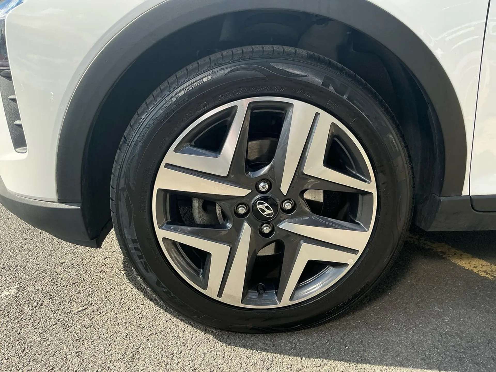 A 2023 HYUNDAI BAYON 1.0 TGDi 48V MHEV Premium 5dr DCT - ZERO DEPOSIT FINANCE & CASHBACK AVAILABLE A 2023 HYUNDAI BAYON 1.0 TGDi 48V MHEV Premium 5dr DCT - ZERO DEPOSIT FINANCE & CASHBACK AVAILABLE