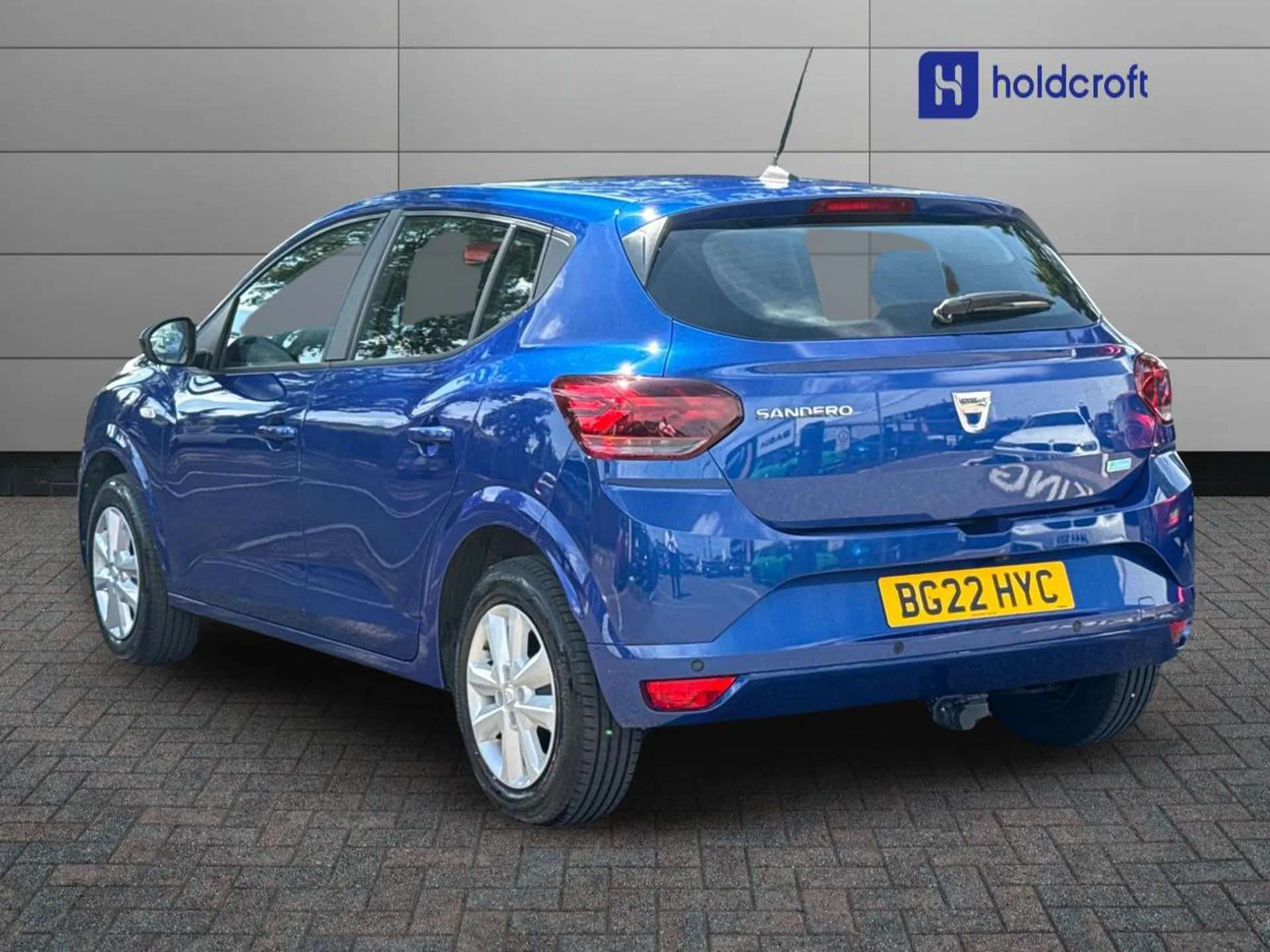 A 2022 DACIA SANDERO 1.0 TCe Bi-Fuel Comfort 5dr A 2022 DACIA SANDERO 1.0 TCe Bi-Fuel Comfort 5dr
