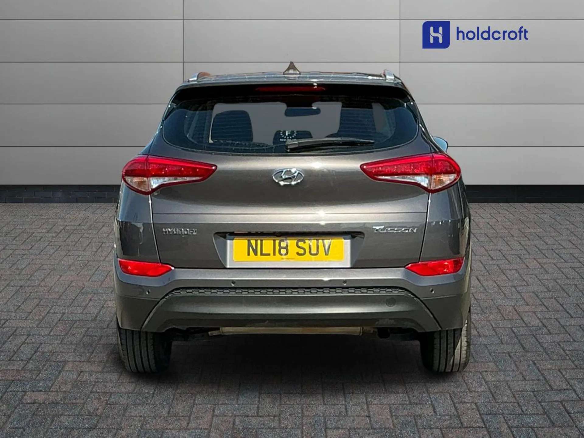 A 2018 HYUNDAI TUCSON 1.6 GDi Blue Drive SE Nav 5dr 2WD - ZERO DEPOSIT FINANCE & CASHBACK AVAILABLE A 2018 HYUNDAI TUCSON 1.6 GDi Blue Drive SE Nav 5dr 2WD - ZERO DEPOSIT FINANCE & CASHBACK AVAILABLE