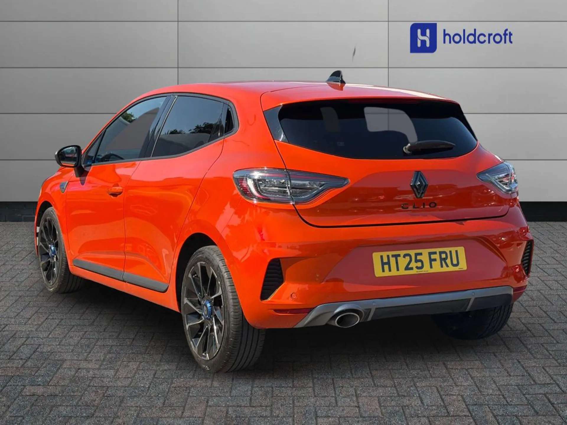 A 2025 RENAULT CLIO 1.0 TCe 90 Esprit Alpine 5dr A 2025 RENAULT CLIO 1.0 TCe 90 Esprit Alpine 5dr
