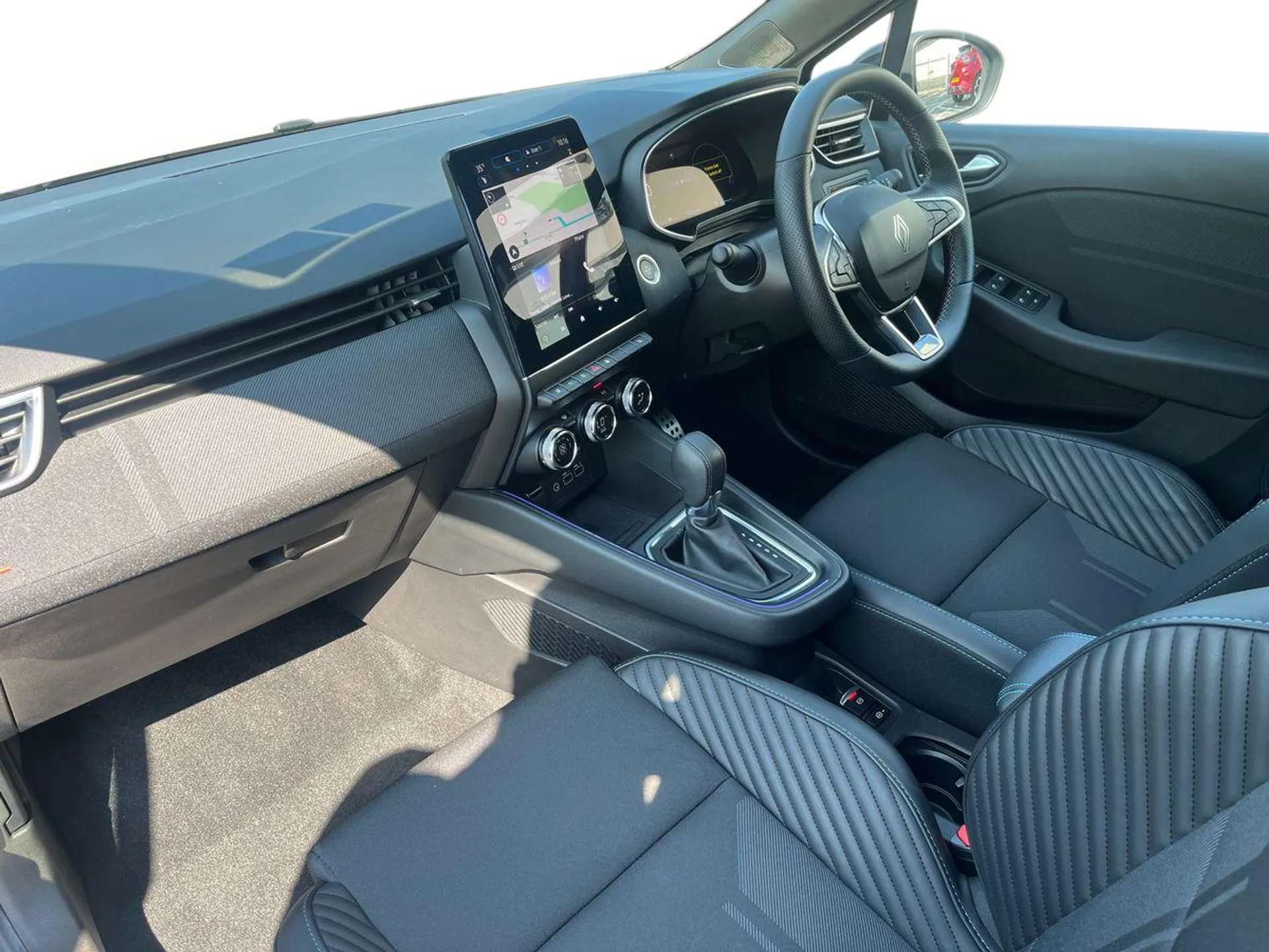 A 2024 RENAULT CLIO 1.6 E-TECH full hybrid 145 Esprit Alpine 5dr Auto A 2024 RENAULT CLIO 1.6 E-TECH full hybrid 145 Esprit Alpine 5dr Auto
